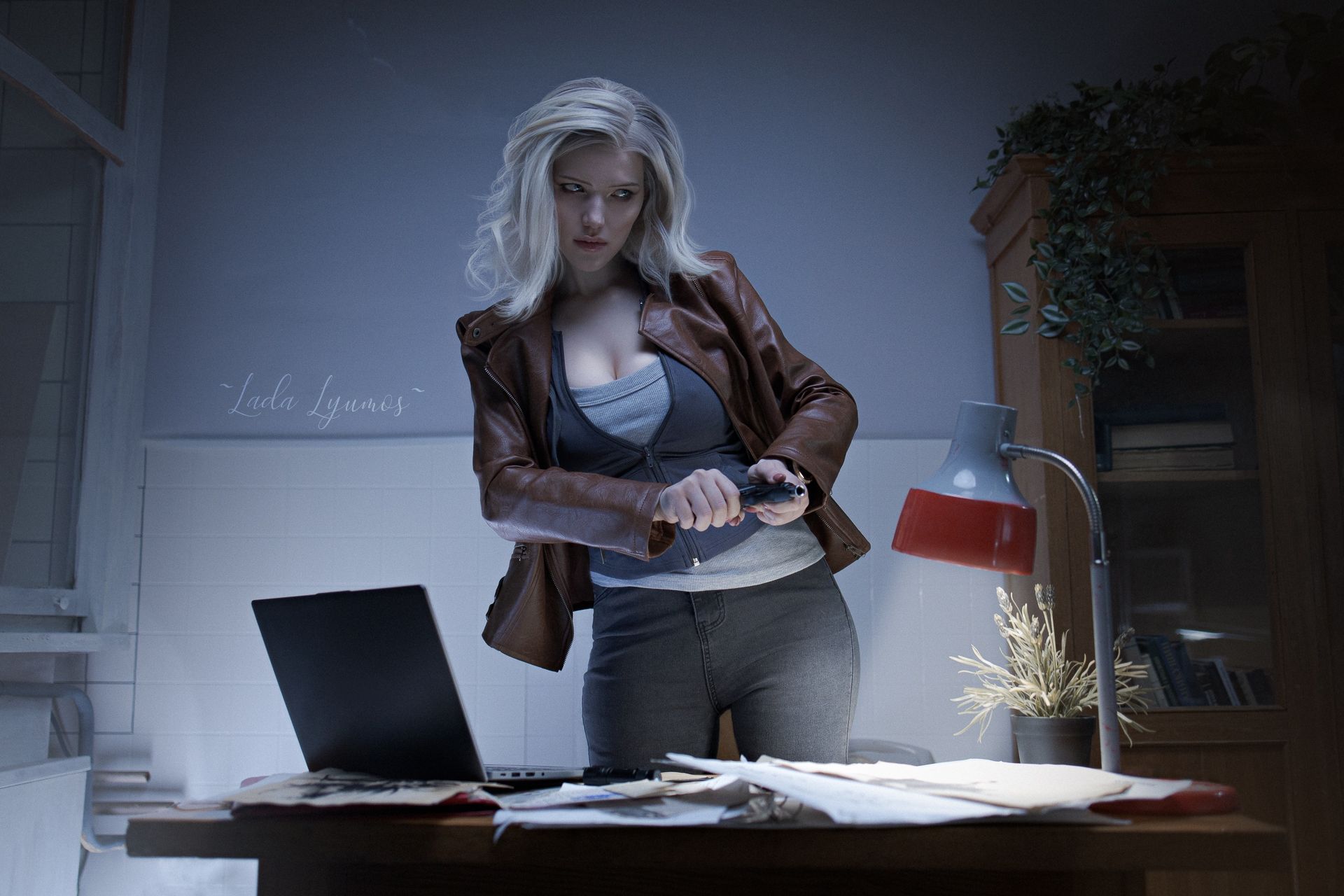 Косплей на Грейс Эшкрофт из Resident Evil Requiem. Косплеер: Lada Lyumos — vk.com/lyumoslada. Источник: «ВКонтакте» 
