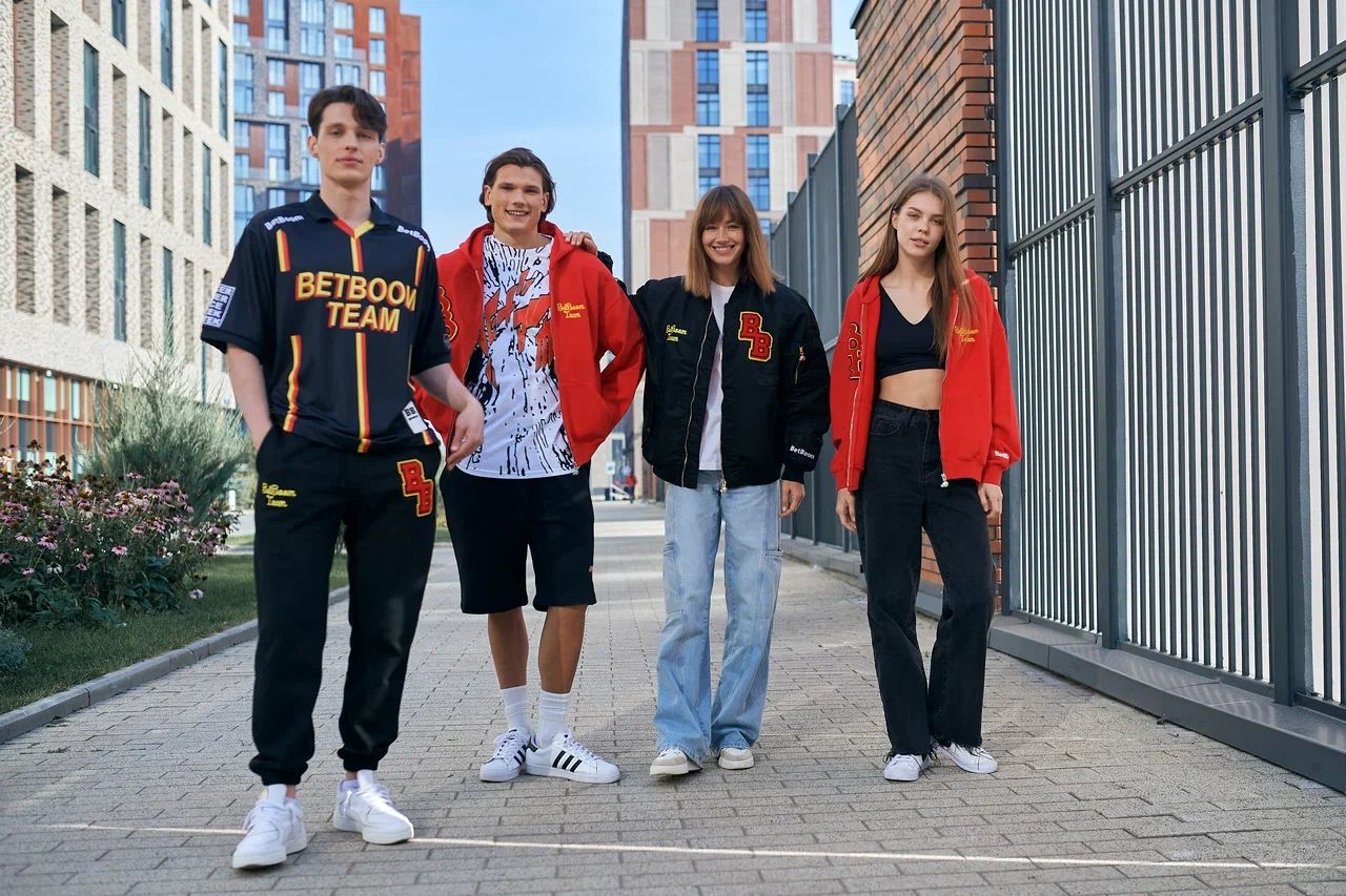Коллекция одежды BetBoom Team / творческая группировка A.D.E.D. / джерси BetBoom Team. Магазин фирменного мерча: bbteam.shop