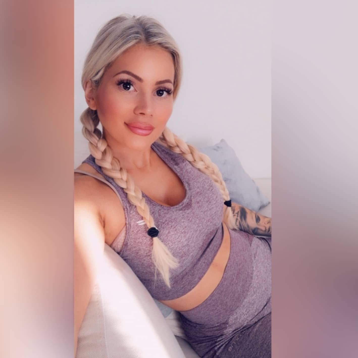 Еще и спортивная