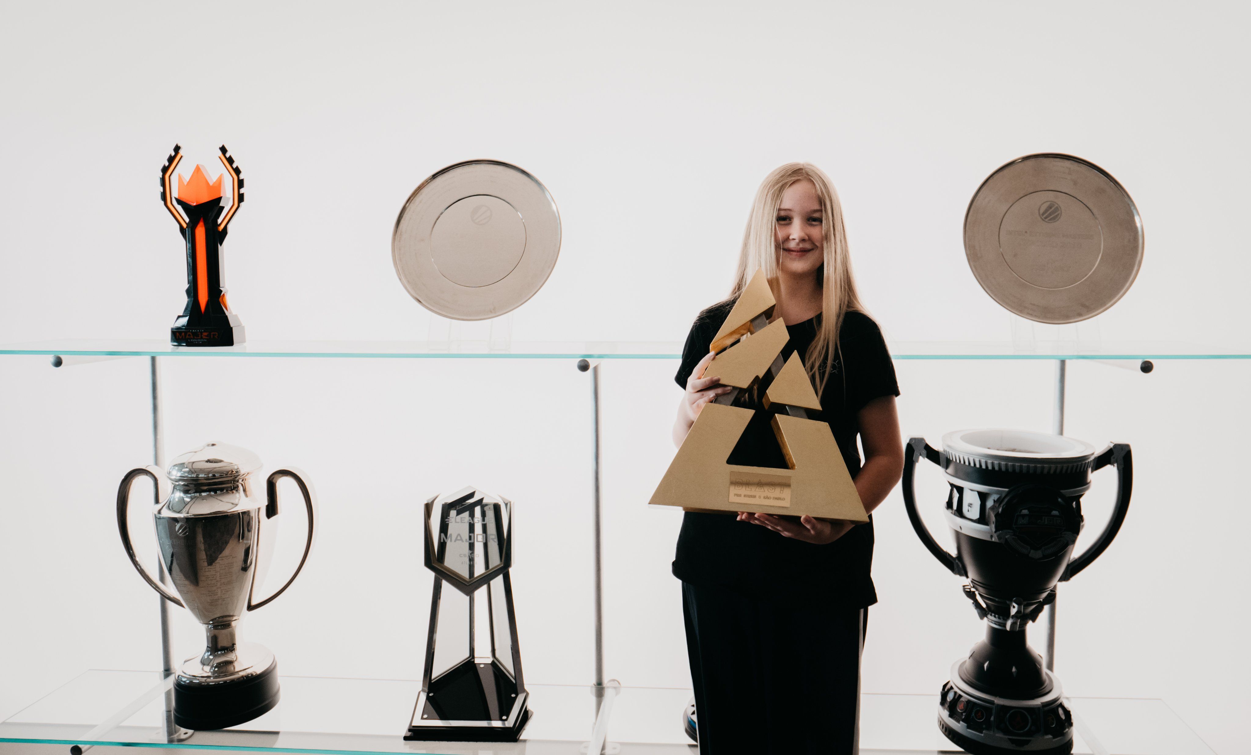 Изабелла в офисе Astralis.
Источник: Astralis