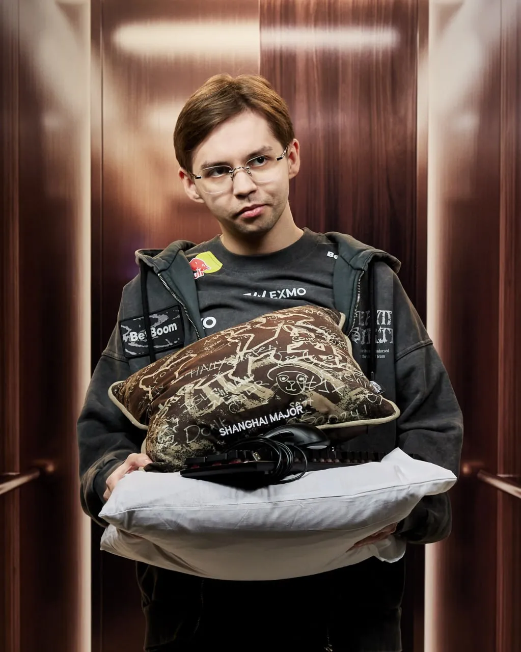 Мерч Team Spirit | Источник: shop.teamspirit.gg