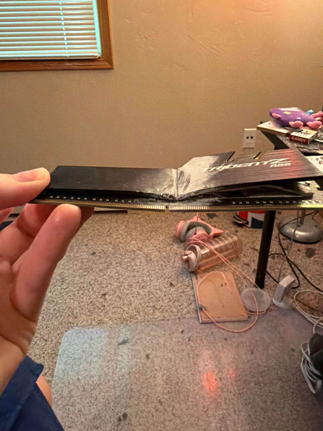 Игровой ПК, который остановил пулю | Фото: reddit.com/r/pcmasterrace