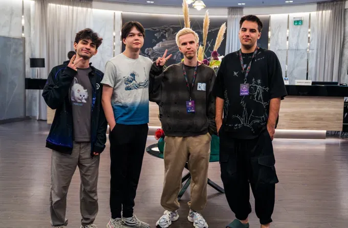 PARIVISION | Источник: Valve