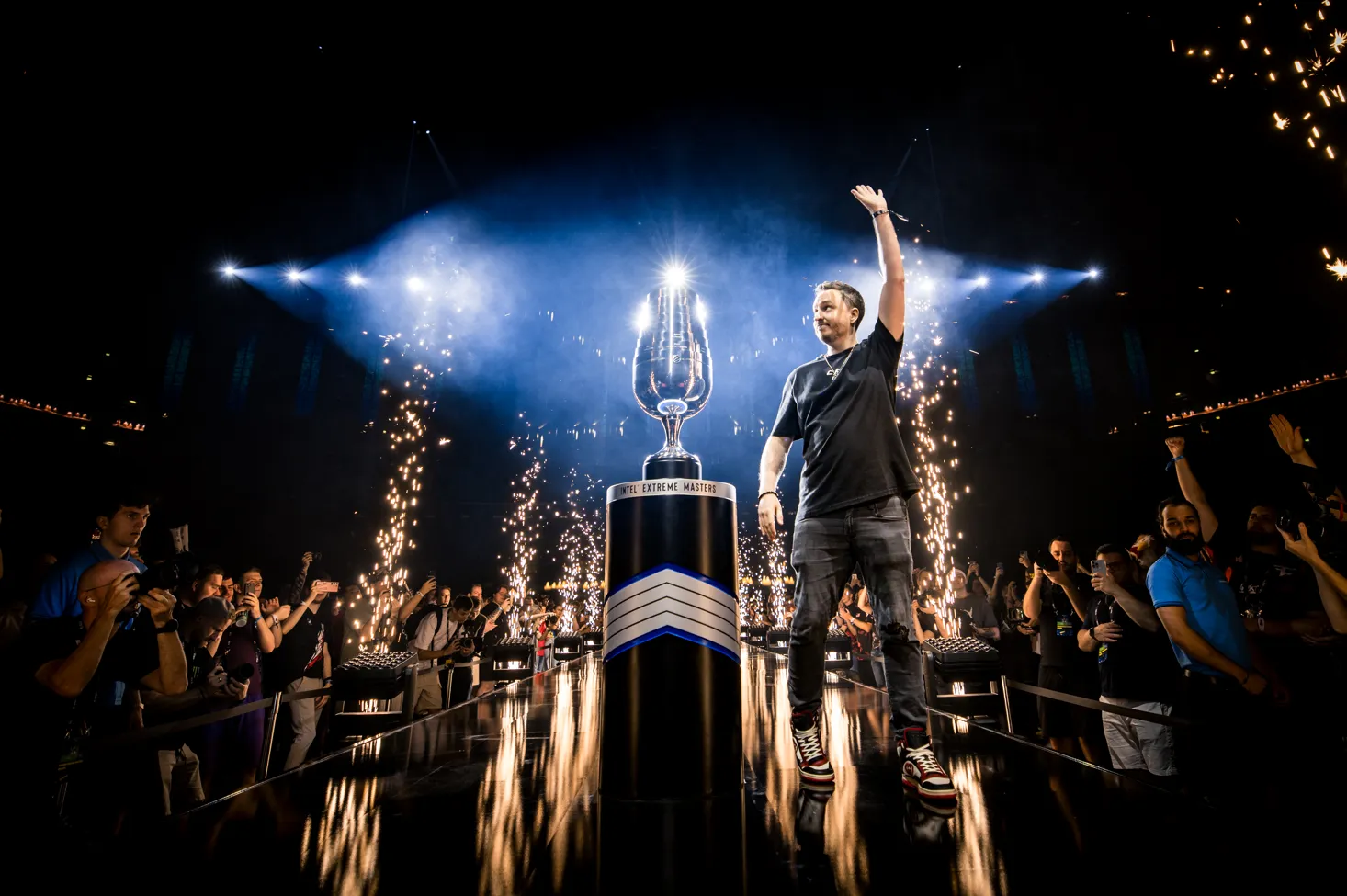 GeT_RiGhT с трофеем IEM Cologne 2024 | Фото: Helena Kristiansson, ESL FACEIT Group