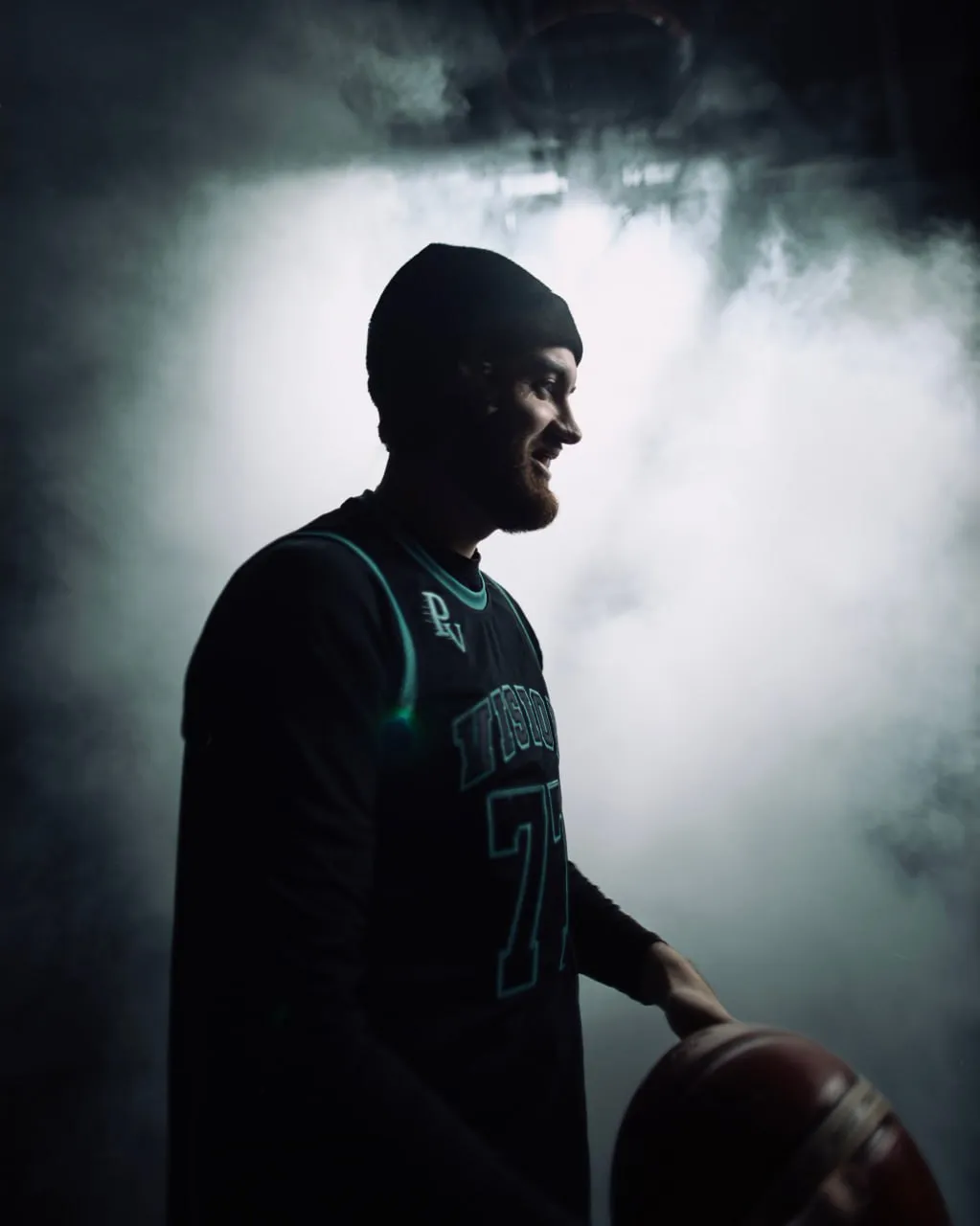 Jame в баскетбольной форме PARIVISION | Источник: канал PARIVISION в Telegram