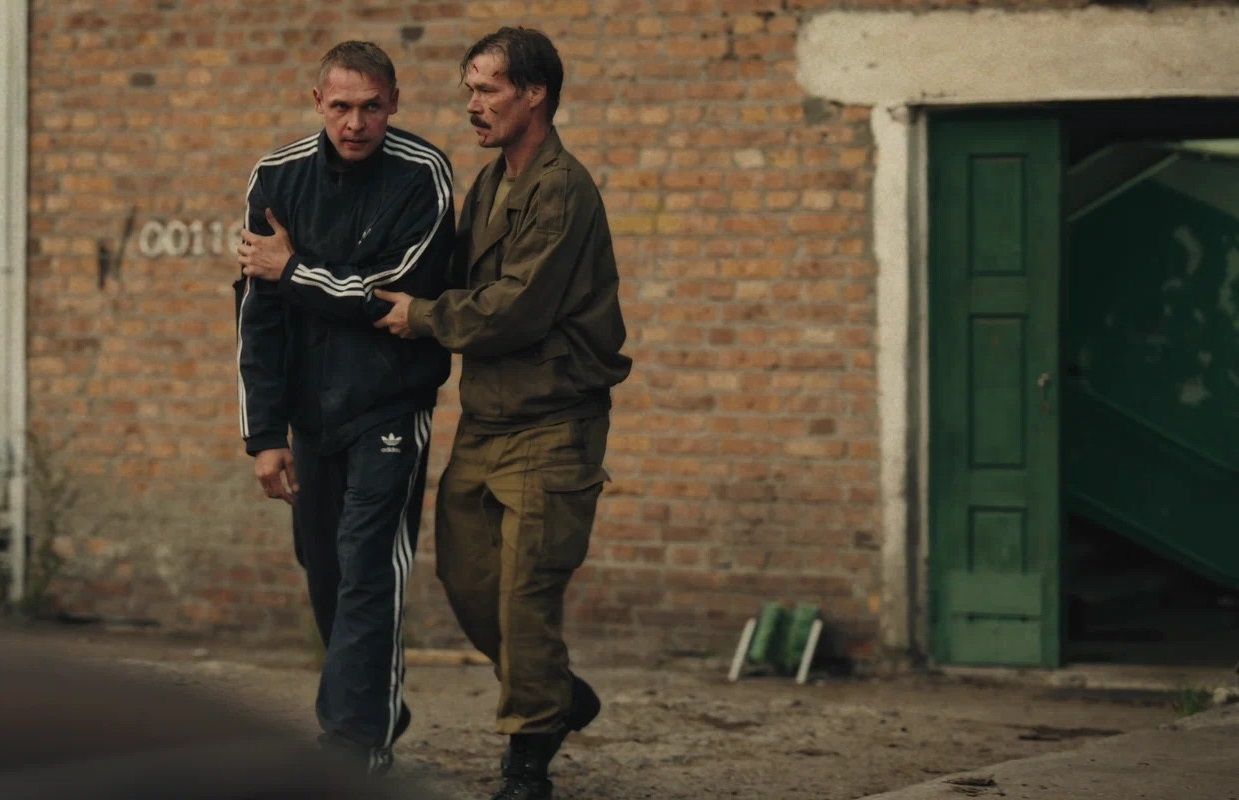 Кадр из сериала «Лихие»