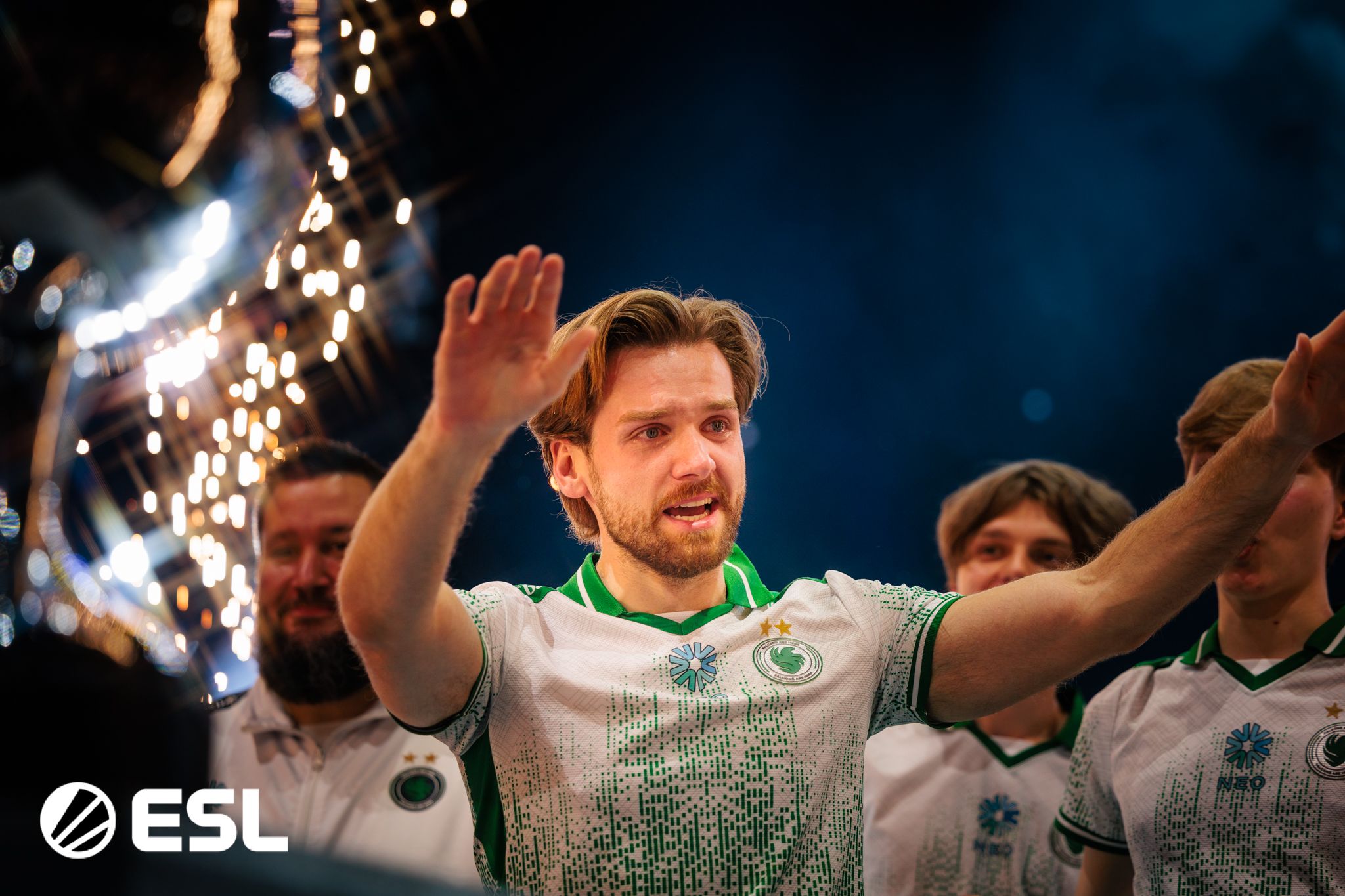 NiKo идет поднимать главный трофей в своей жизни | Фото: Adela Sznajder, ESL FACEIT Group