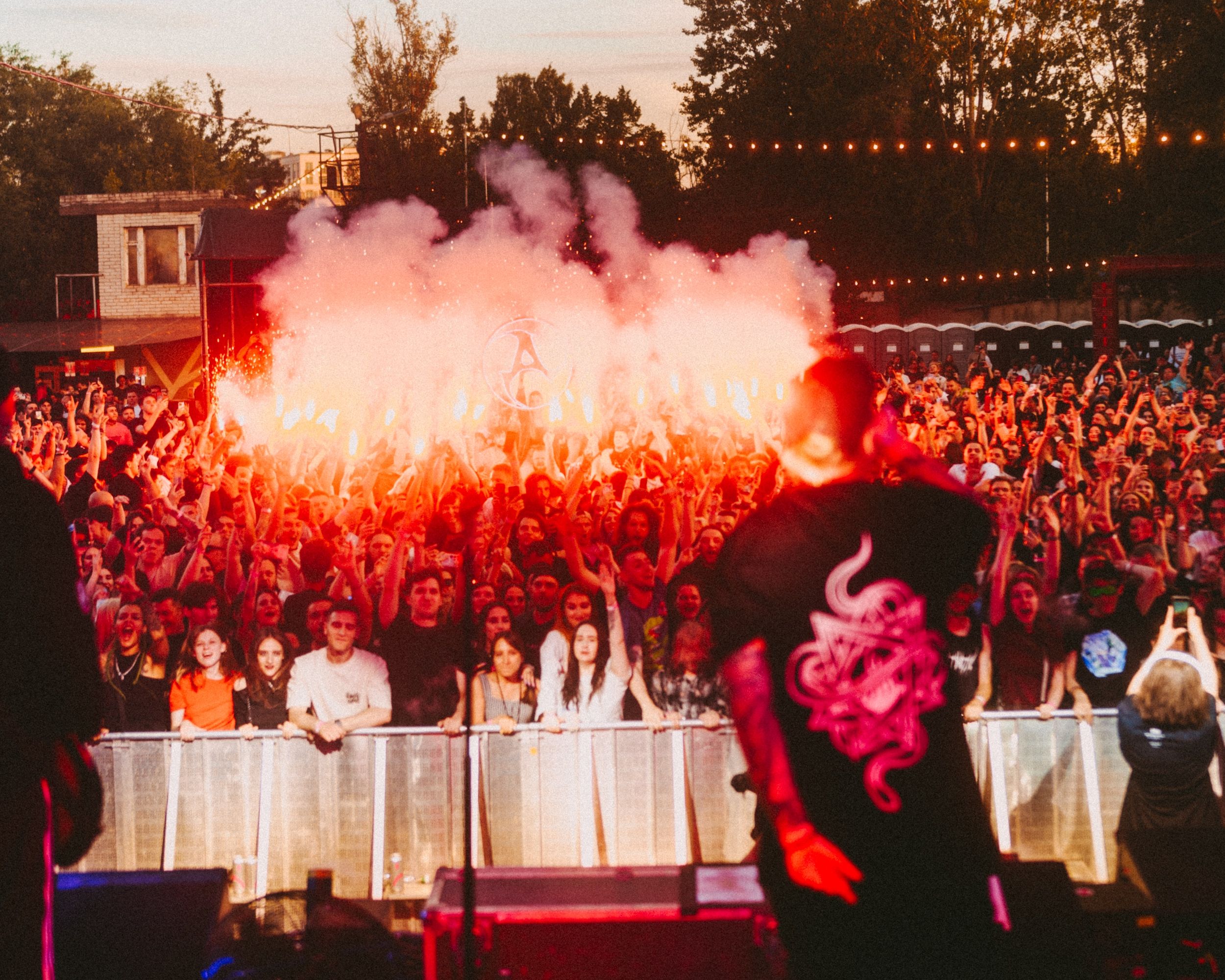 Источник: группа фестиваля Emoland во «ВКонтакте»