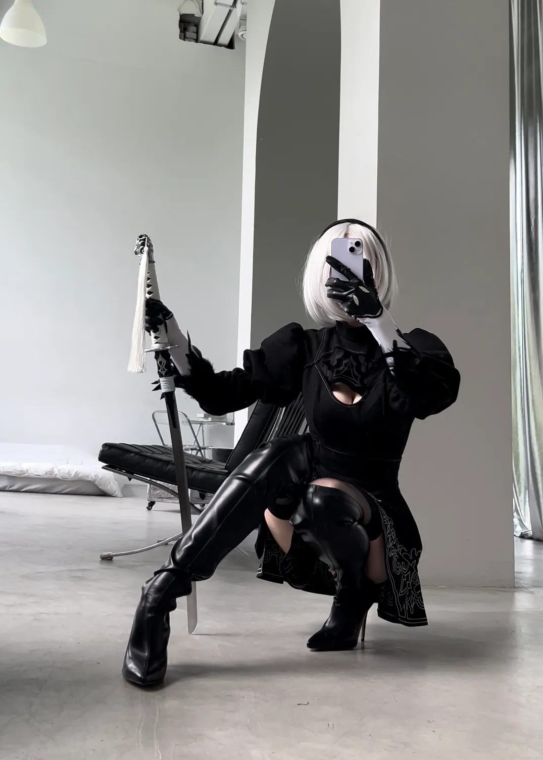 Косплей на 2B из NieR: Automata. Косплеер: Ульяна uluskins Подшивалова. Источник: uluskins в Telegram