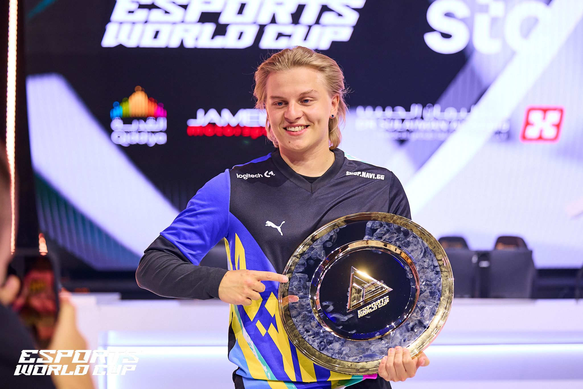 Aleksib — автор одного из моментов в подборке | Фото: Igor Bezborodov, Esports World Cup