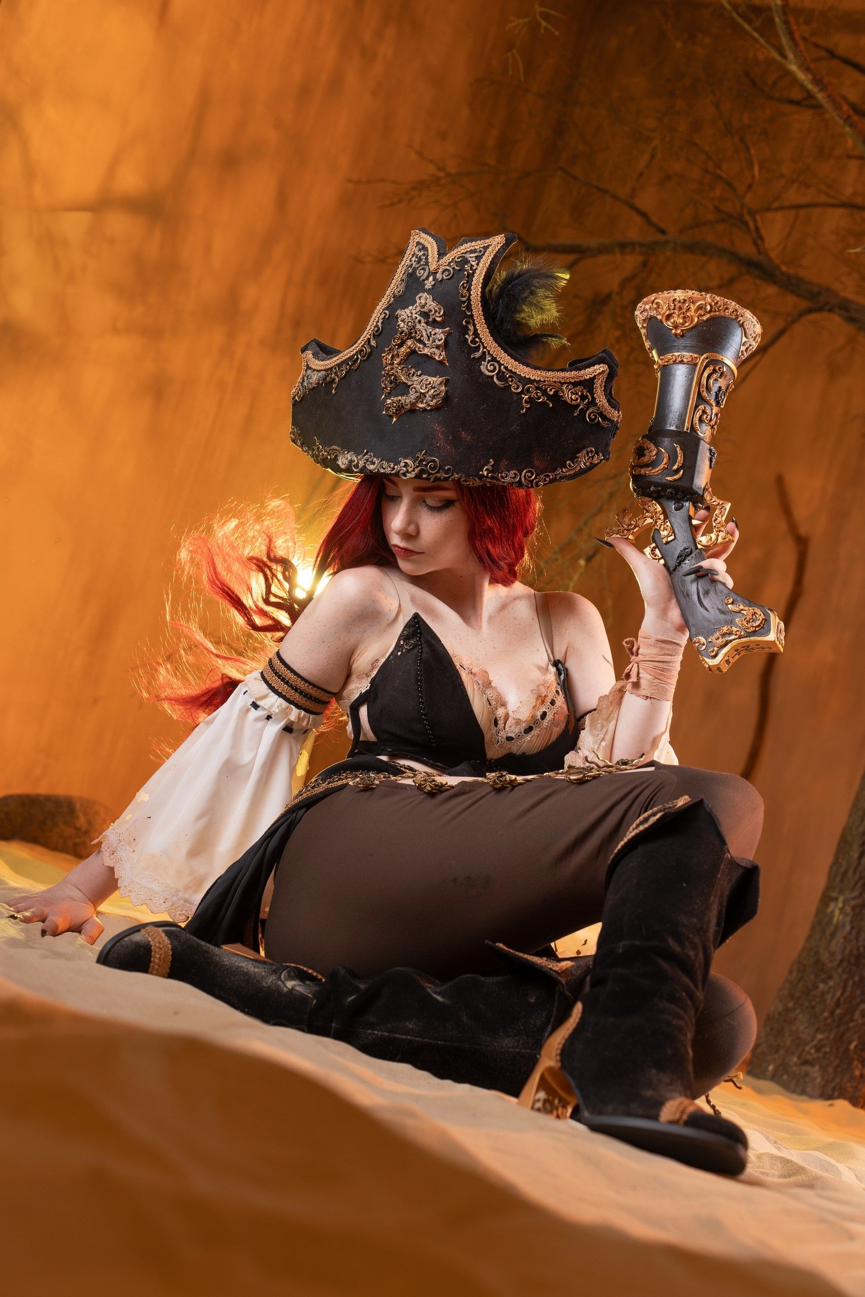 Косплей на Мисс Фортуну из League of Legends. Косплеер: Heartbreaker. Источник: vk.com/club203065480