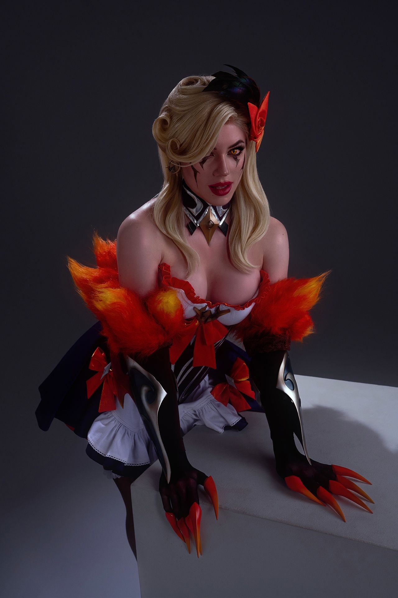 Косплей на скин Ковбой Эвелинн из LoL. Косплеер: KamikoZero. Фотограф: CHATSKYPHOTO. Источник: vk.com/kamikozerocosplay