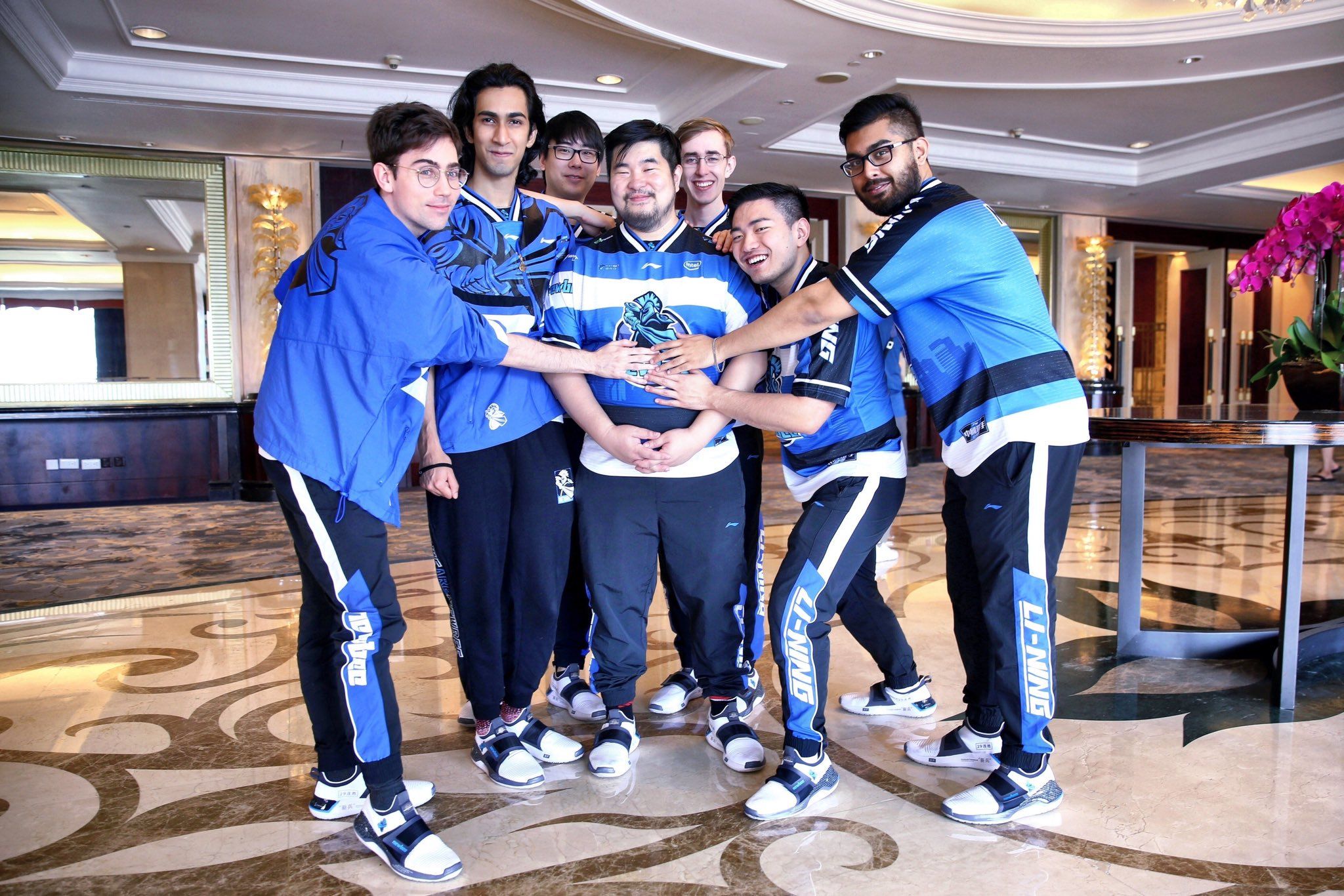 Фото: Newbee