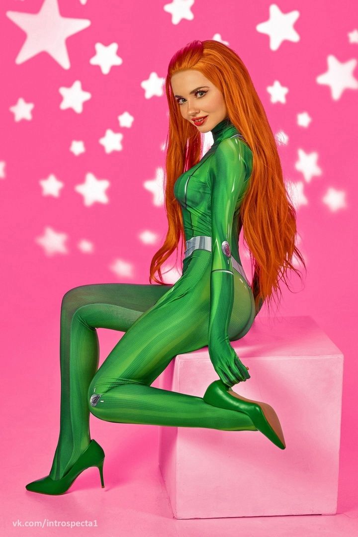 Косплей на Сэм из Totally Spies!. Косплеер: Introspecta.
Фотограф: Вячеслав Цуркан.