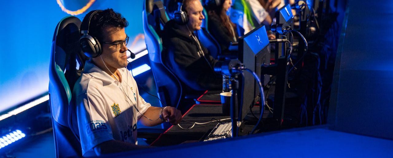 Интервью с TpaBoMaH про Dota 2, отношения и стримы: «Я крупный контент-мейкер, но это не отражает то, насколько часто меня узнают на улице»