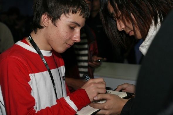 "Ну для меня WC3, не способ заработка. Играю для себя, с детства любил компьютерные игры. Помимо Wc3 играю в разные ACtion-RPG, но не ММО. Не будет турниров по варику, не буду в него играть, что поделать?". В интервью порталу Goodgame.