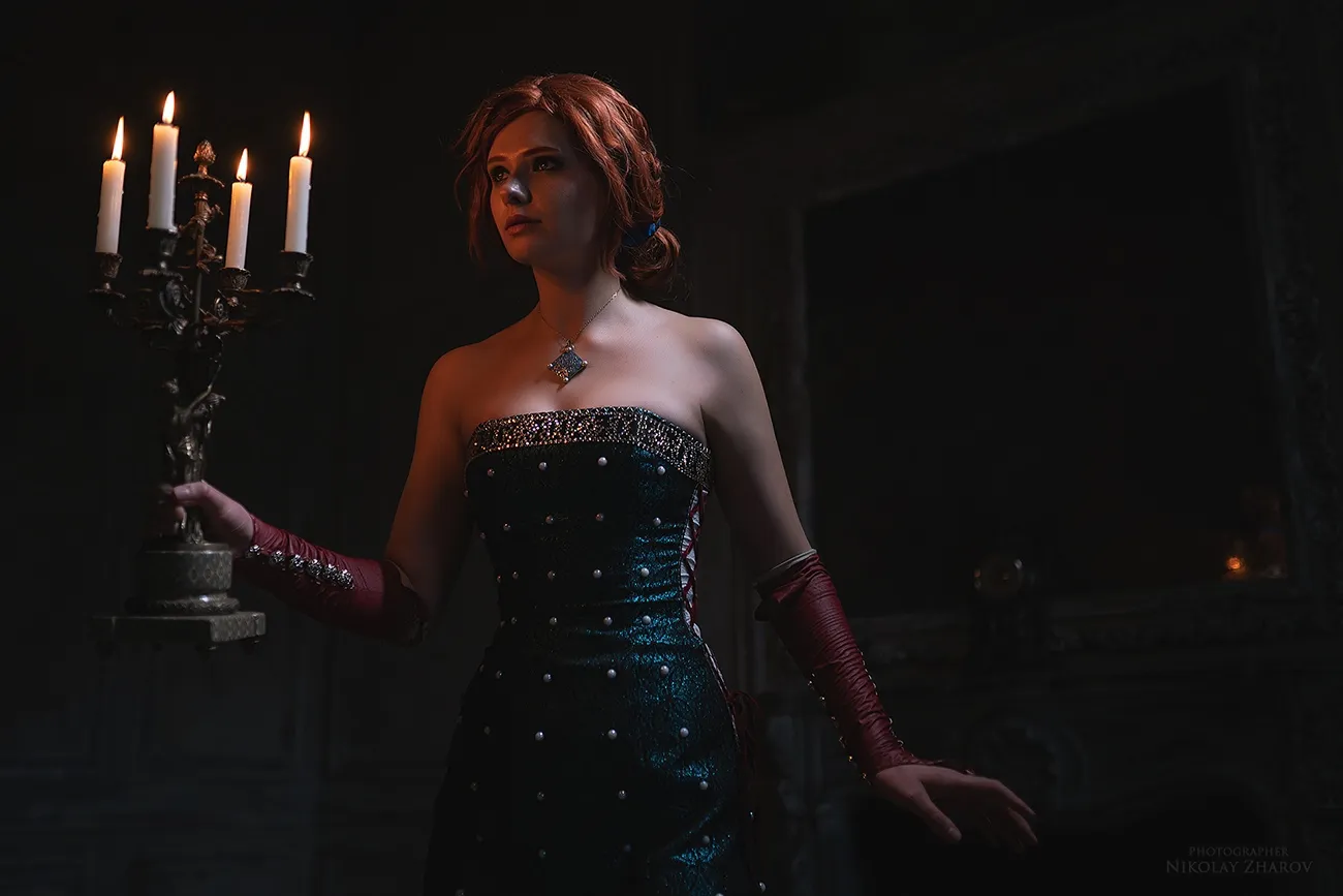 Косплей на Трисс Меригольд из The Witcher 3: Wild Hunt. Косплеер: Мирослава Ладовир. Фотограф: Николай Жаров. Источник: vk.com/nikolay_photogroup