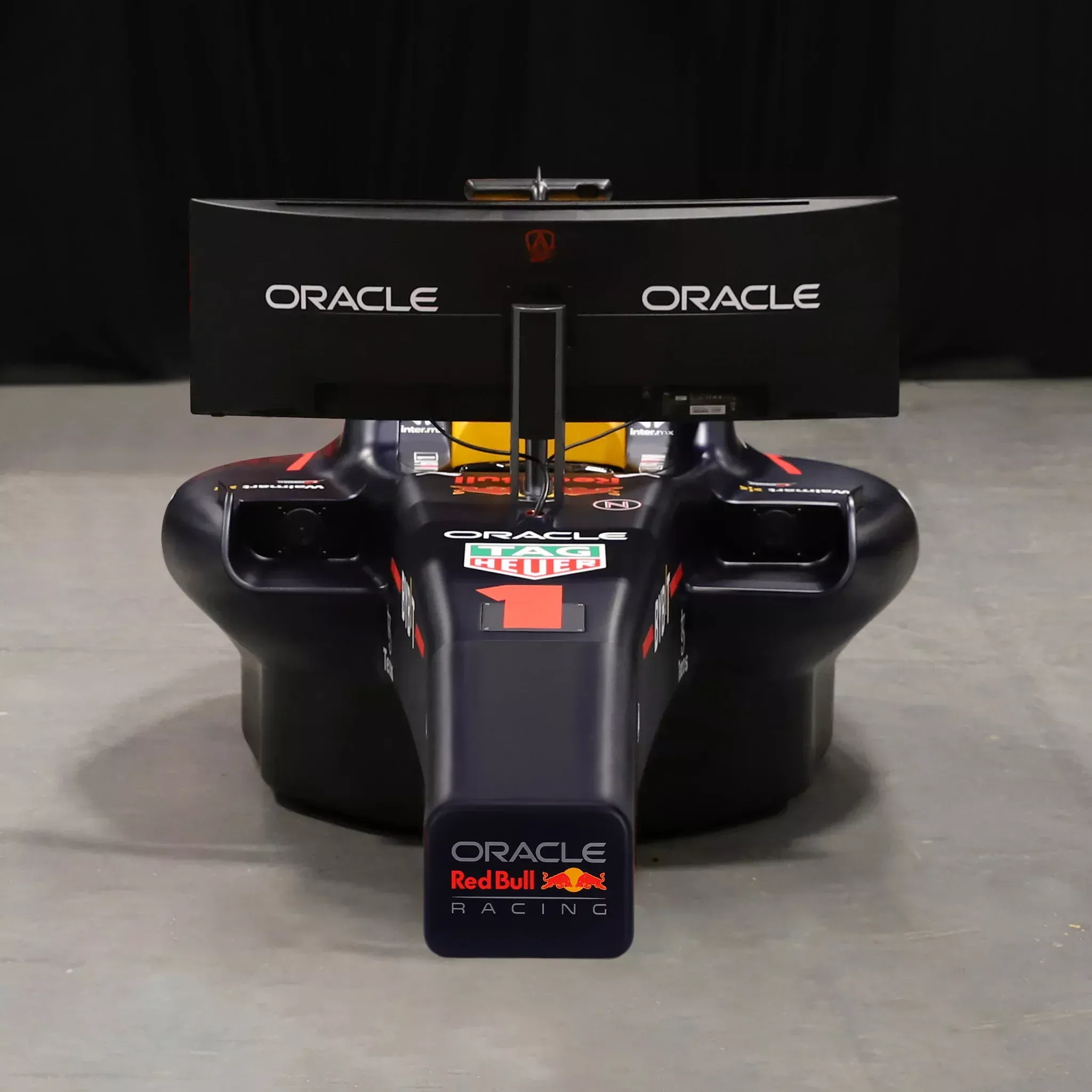 Гоночный симулятор от Red Bull | Источник: Carscoops