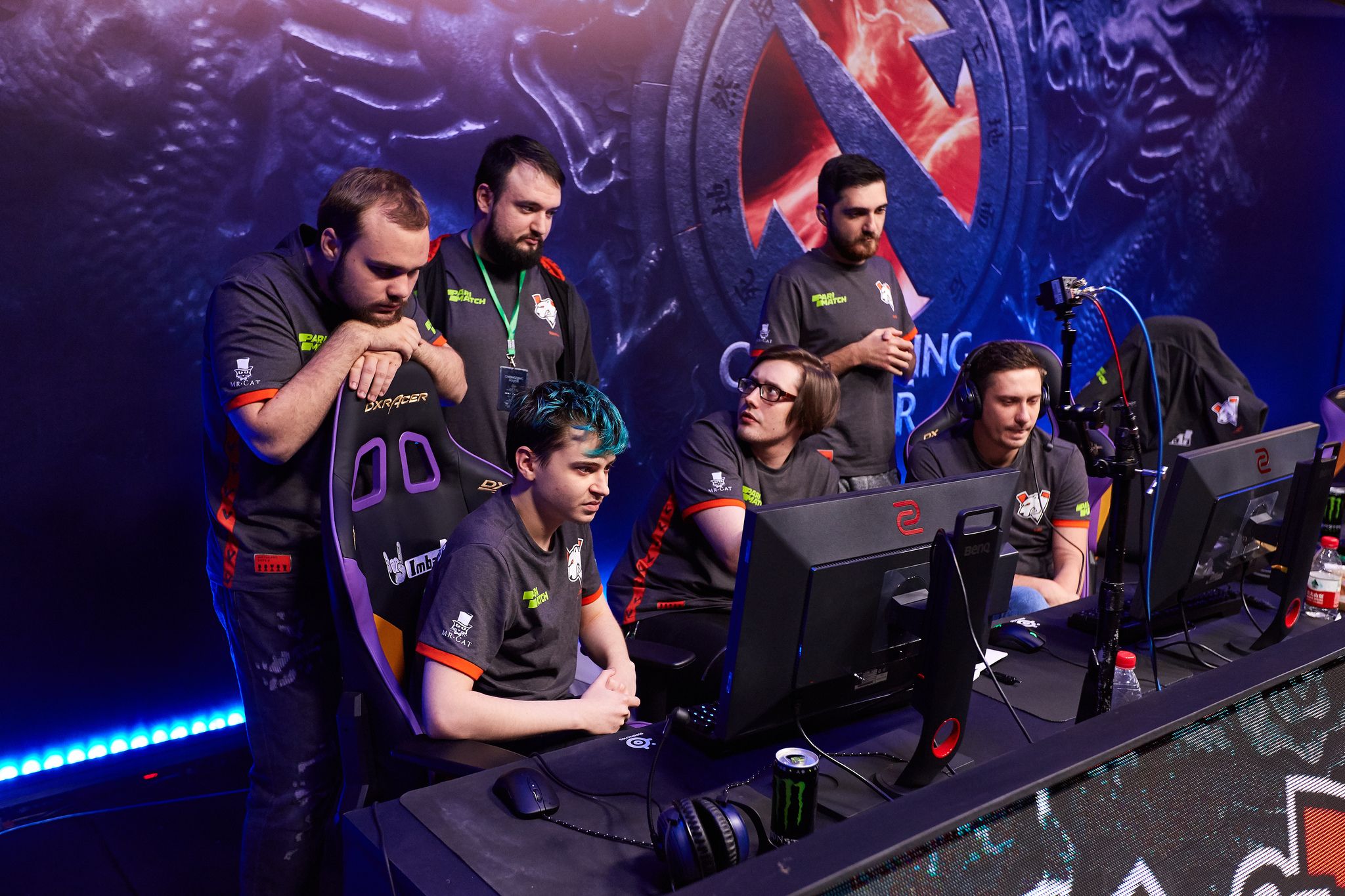 Virtus.pro и тренер Arszeeqq
