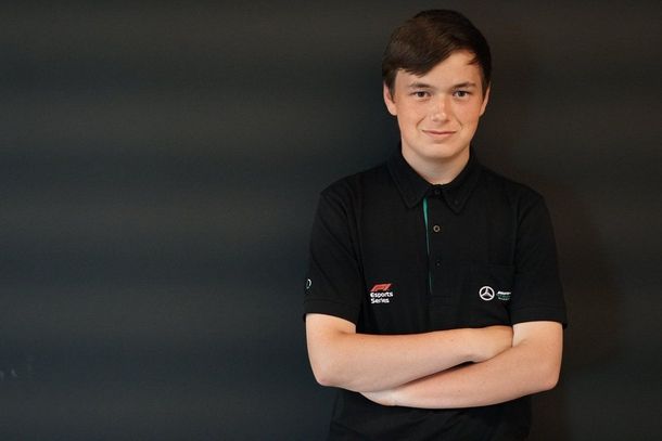 Брендон Ли — чемпион первого сезона киберспортивной F1