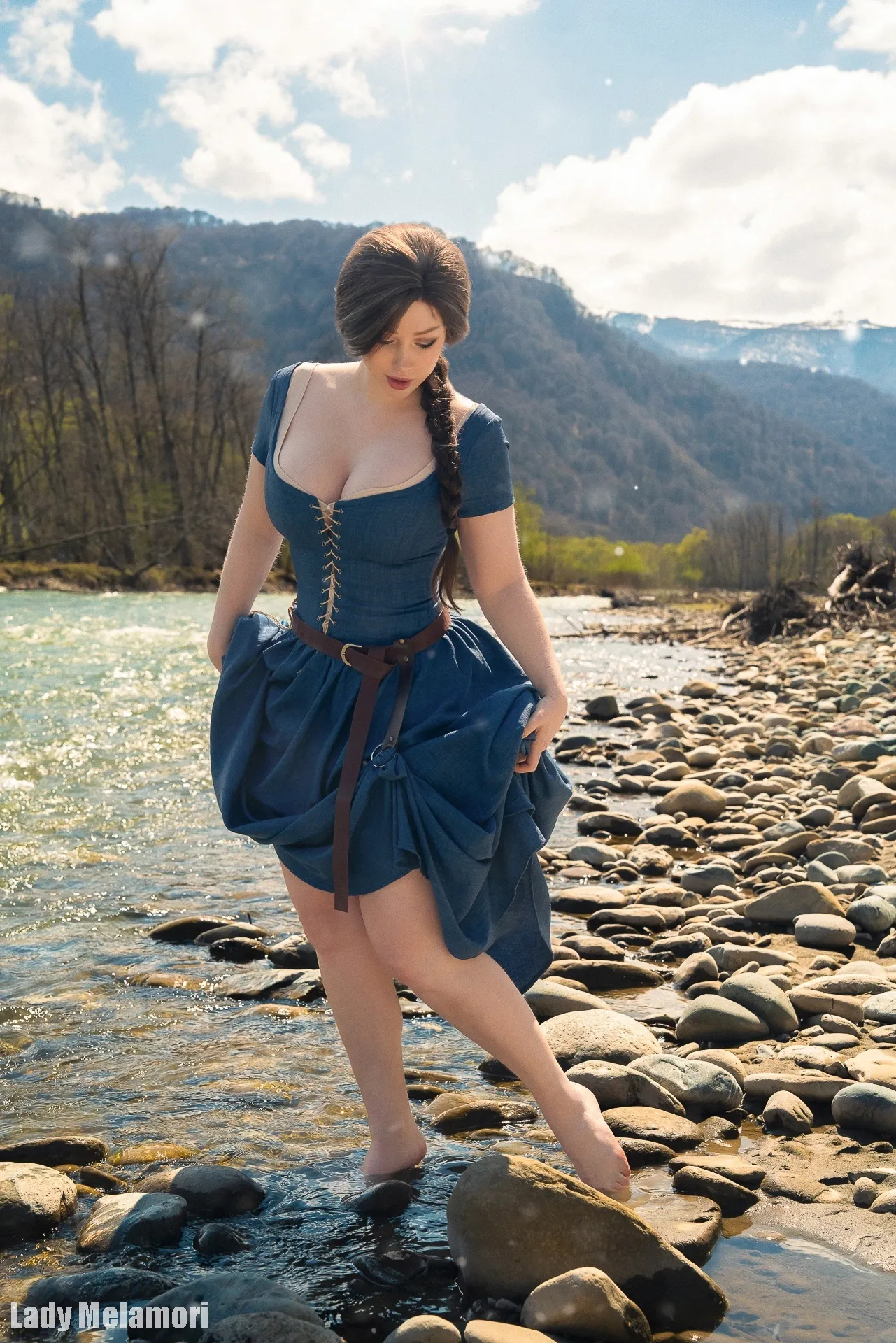 Косплей на служанку Катерину из Kingdom Come: Deliverance II. Косплеер: Мария Lady Melamori Давыдова. Источник: vk.com/club224519638