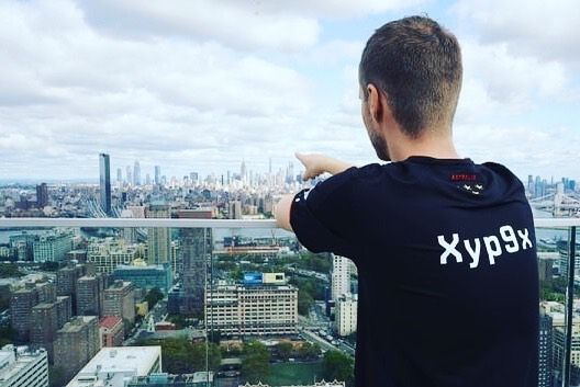 Клатчмейстер вернулся. Источник: инстаграм @xyp9x