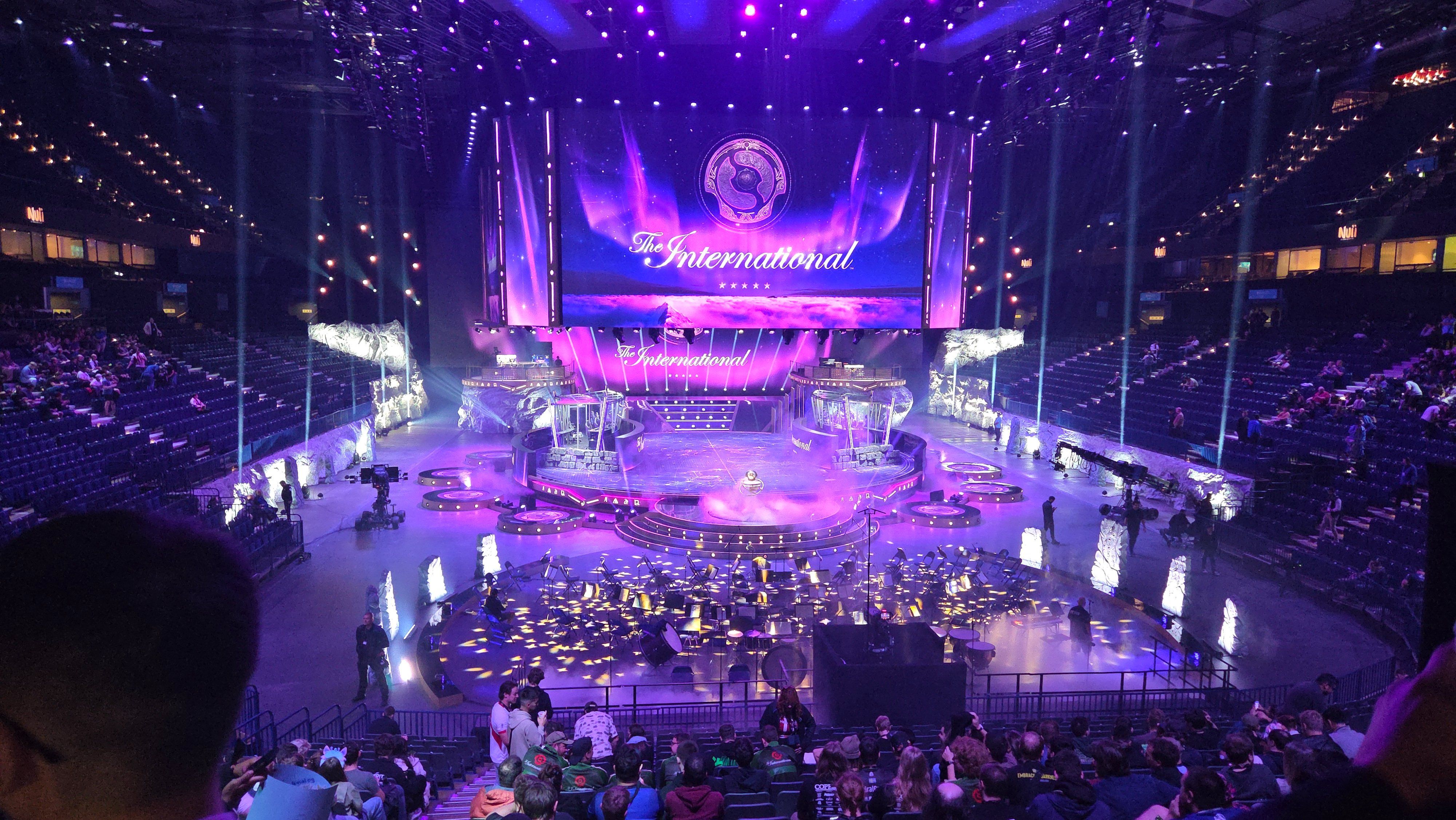 Сцена The International 2025 | Источник: x.com/cristenstinky