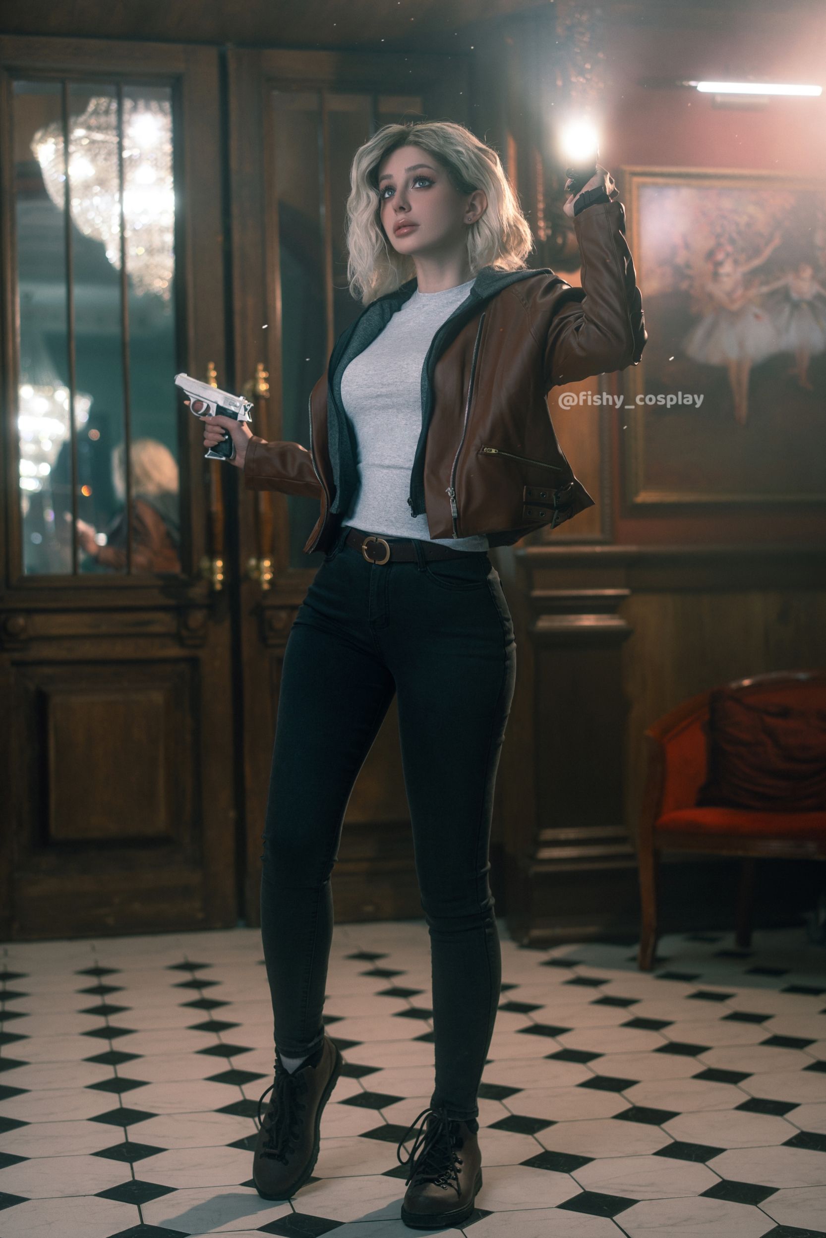 Косплей на Грейс Эшкрофт из Resident Evil Requiem. Косплеер: Fishy. Фотограф: Алена Филиппова. Паблик девушки в VK: vk.com/fishycosplay