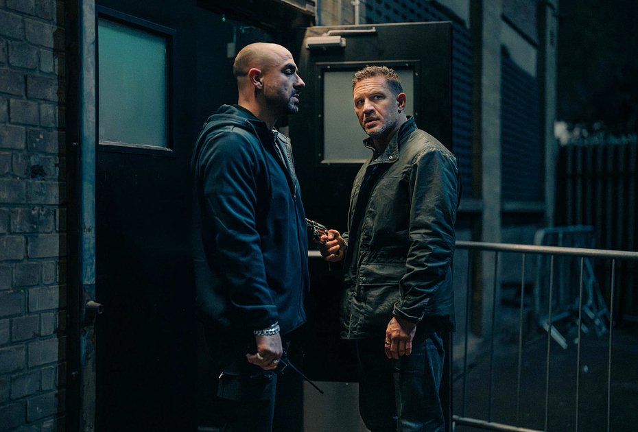 Кадр из сериала «Гангстерленд»