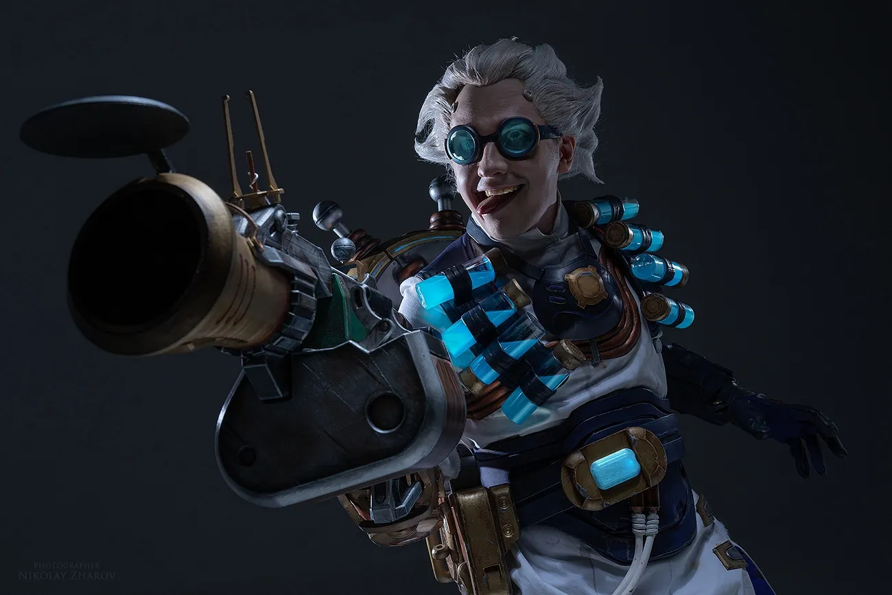 Косплей на Крысавчика из Overwatch. Косплеер: Денис Shimyr Цукрин. Фотограф: Николай Жаров. Источник: vk.com/nikolay_photogroup