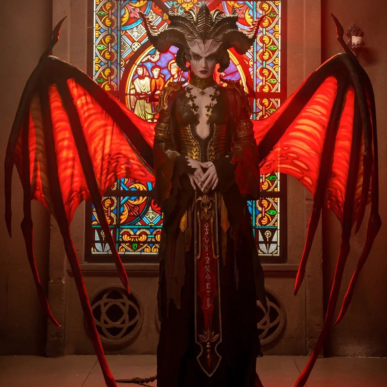 Косплей на Лилит из Diablo IV. Косплеер: Ari_Anna. Источник: vk.com/ari.anna13 