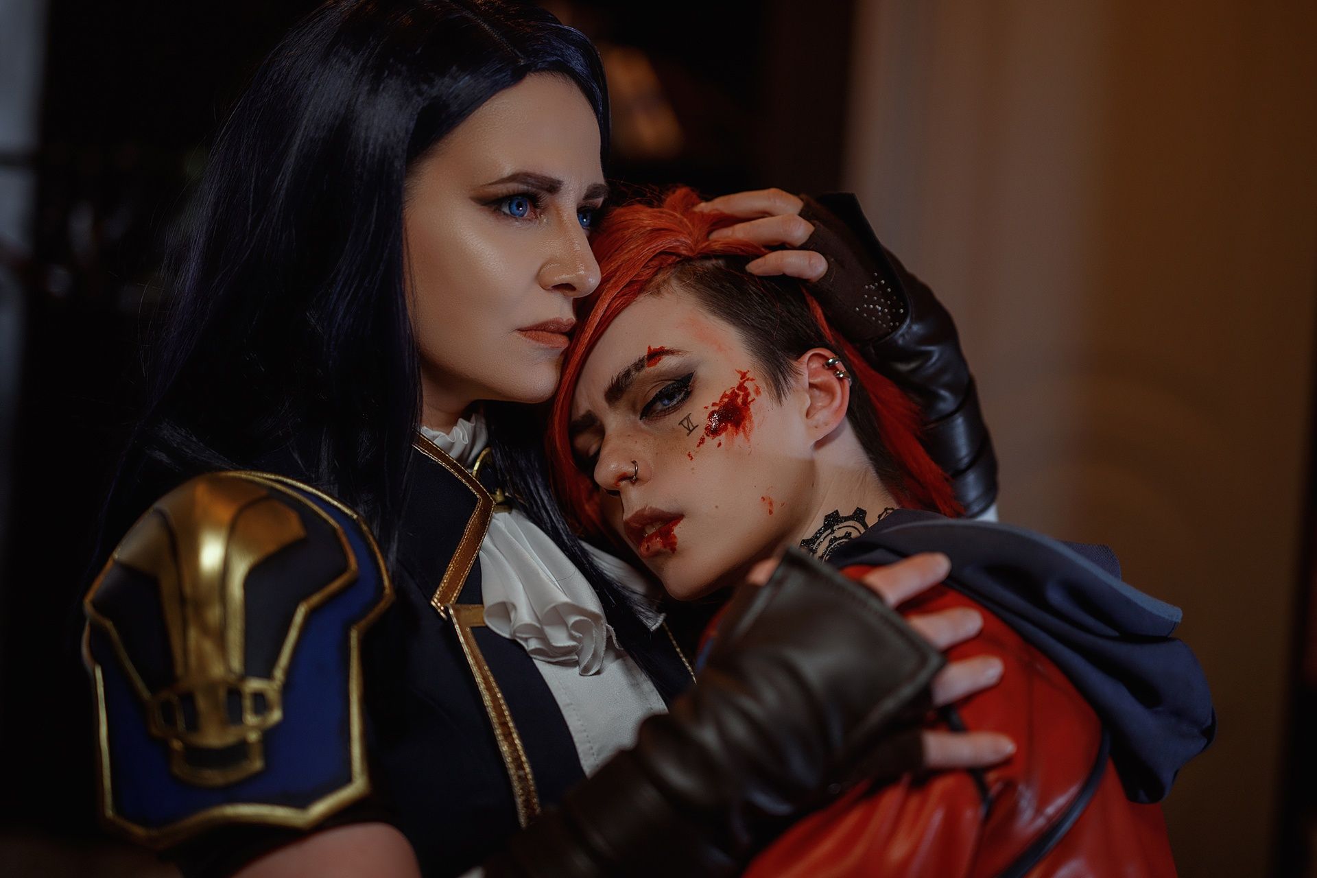Косплей на Вай и Кейтлин из сериала «Аркейн» по League of Legends. Косплееры: VITALIA (Вай) и Astyen (Кейтлин). Фотограф: islen.