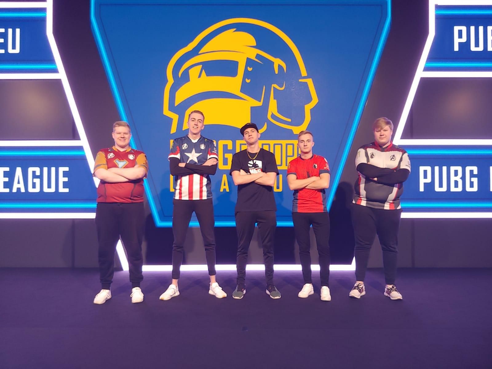 Ликвид классически играют аггресивнее по карте, чем FaZe и любят резкие забеги вчетвером. Топ-1 по очкам на Sanhok в PEL!