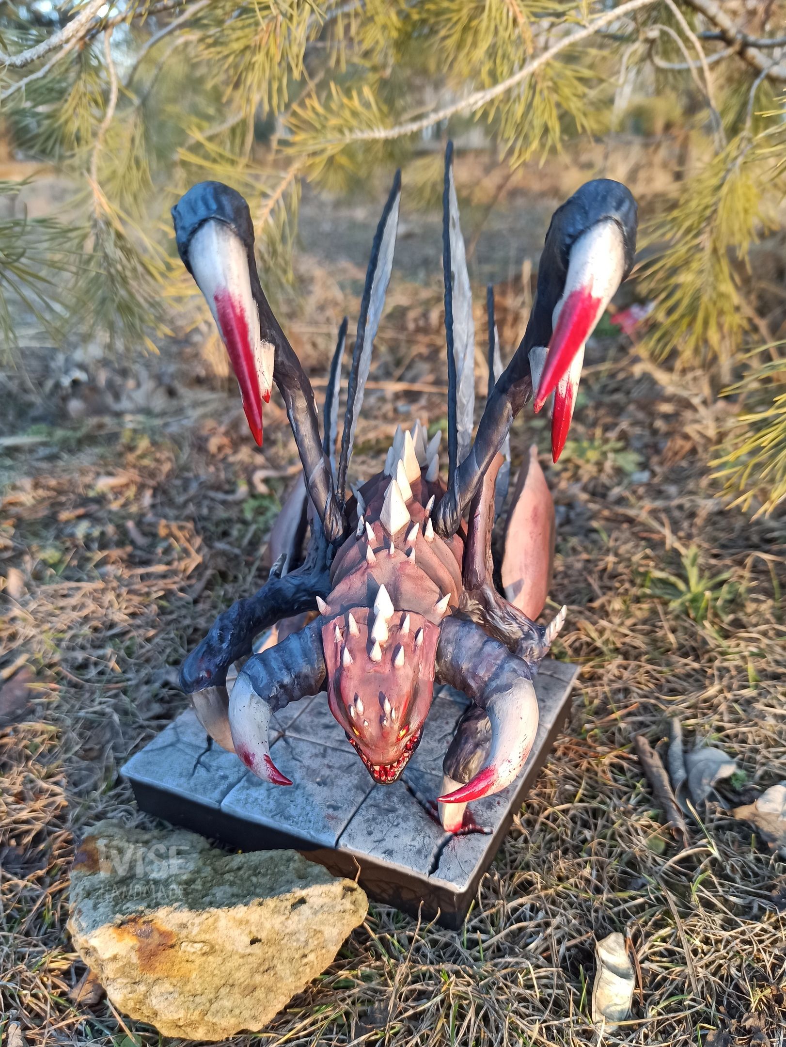 Зерглинг из StarCraft. Автор: Виктория Прозорова. Источник: vk.com/lovewise