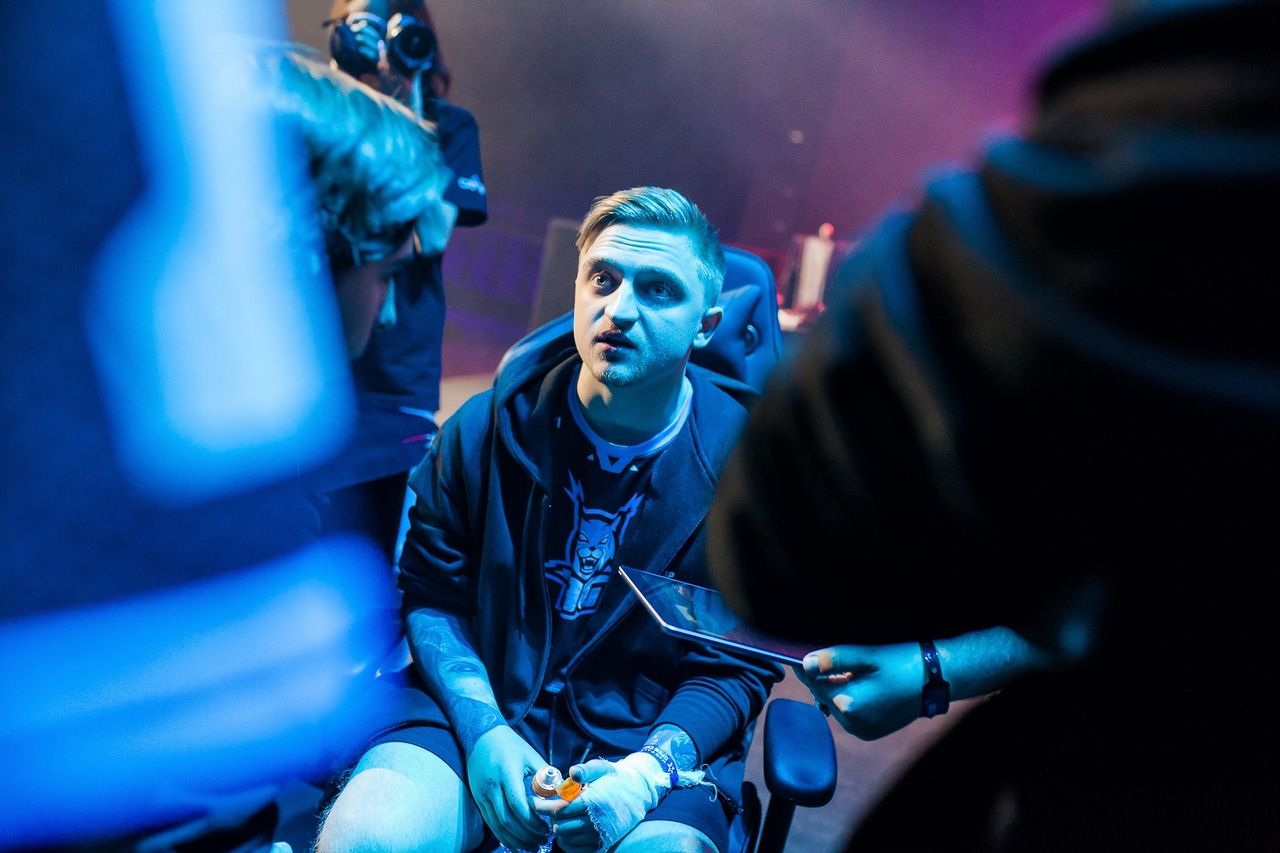 -К4питанПаника- на WOC Season XIII
Источник: группа CrowCrowd.AG во «ВКонтакте»