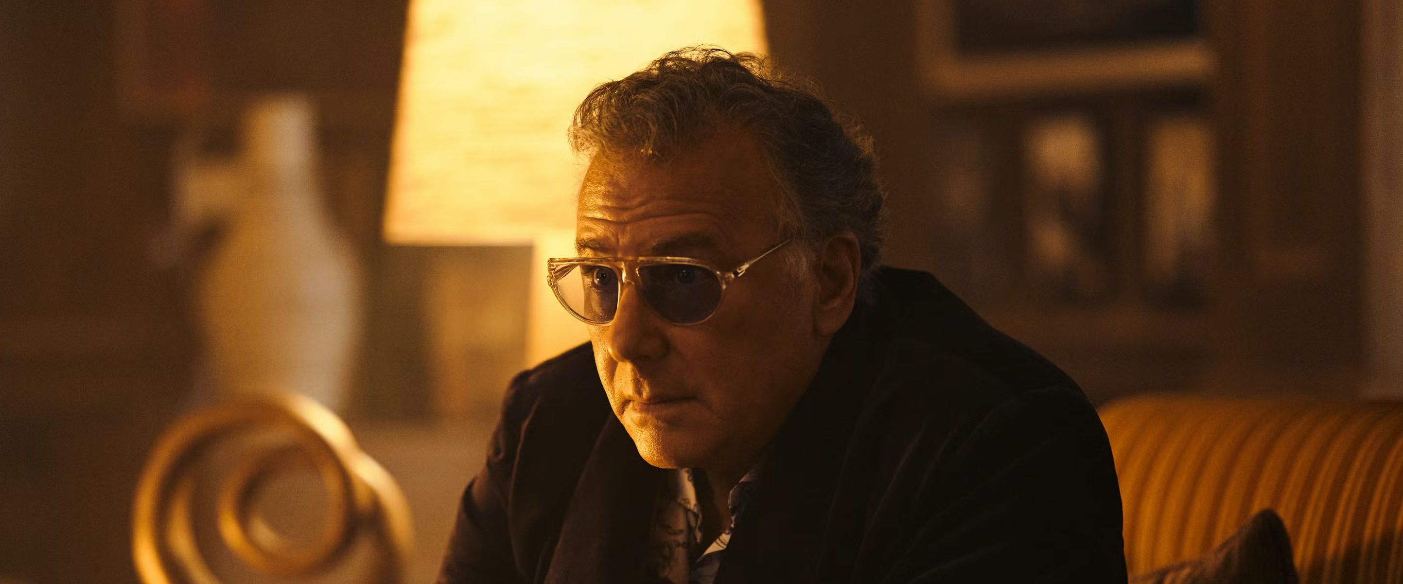 Легенда. Кадр из сериала «Пацаны»