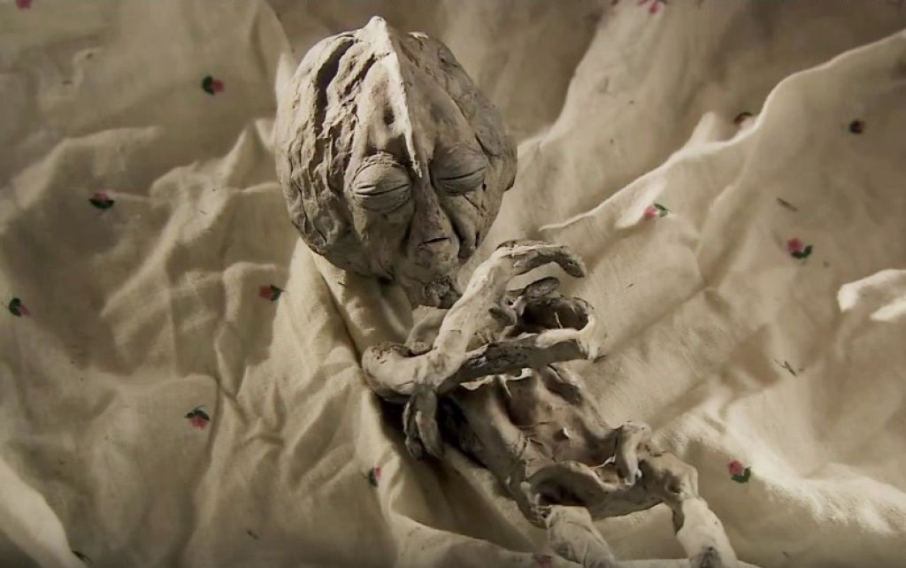 Кадр из фильма «Внеземной»