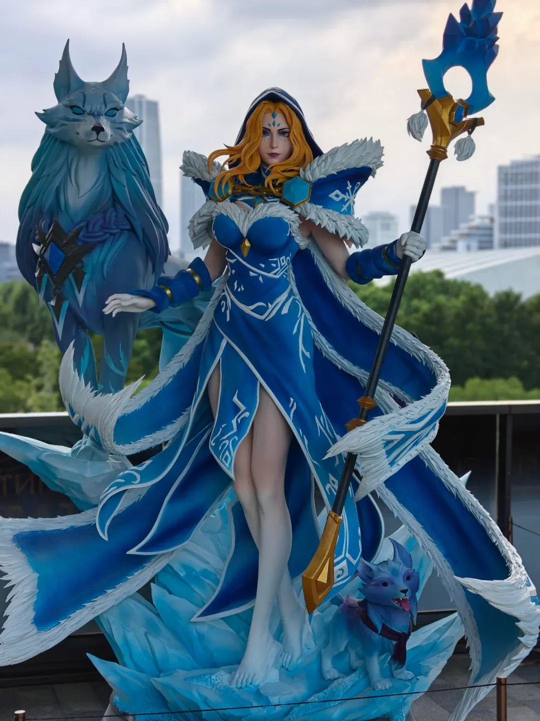 Ростовая фигура арканы Crystal Maiden | Источник: reddit