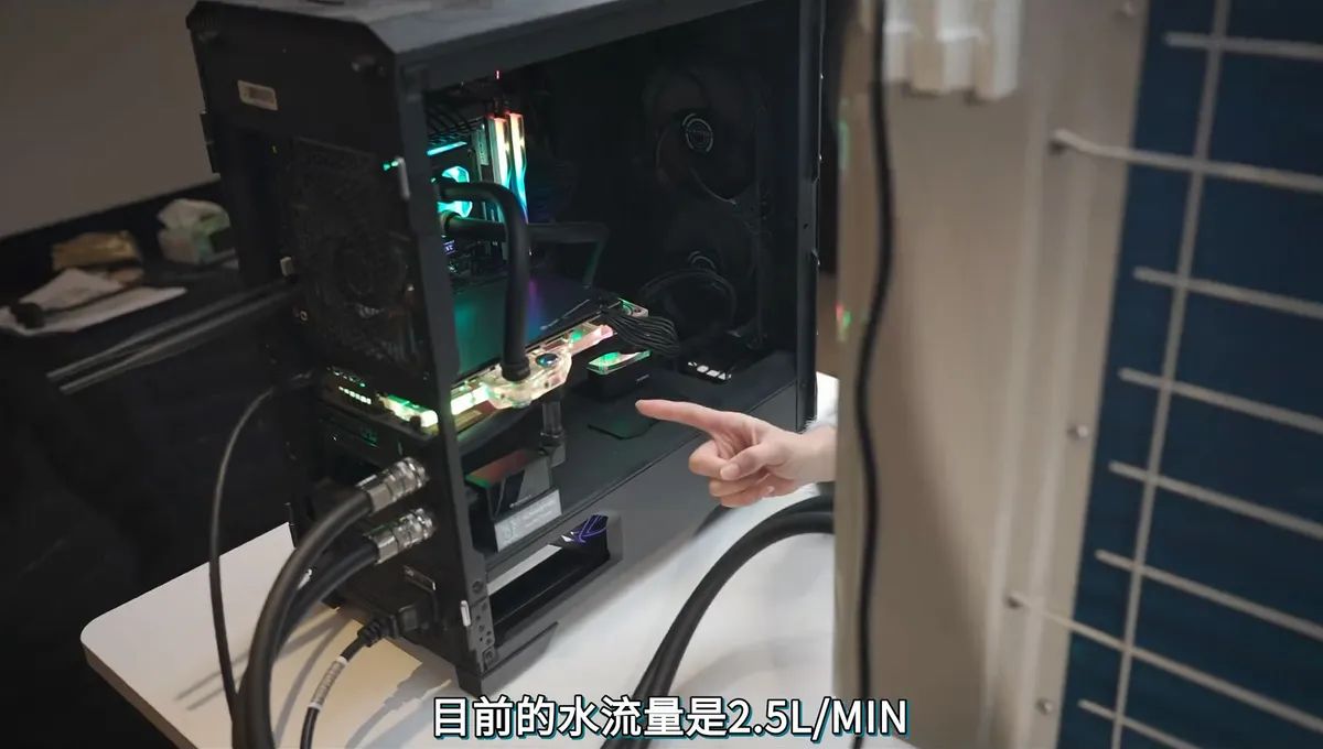 ПК с охлаждением от комнатного кондиционера | Источник: Electrolytic Sodium Carbonate