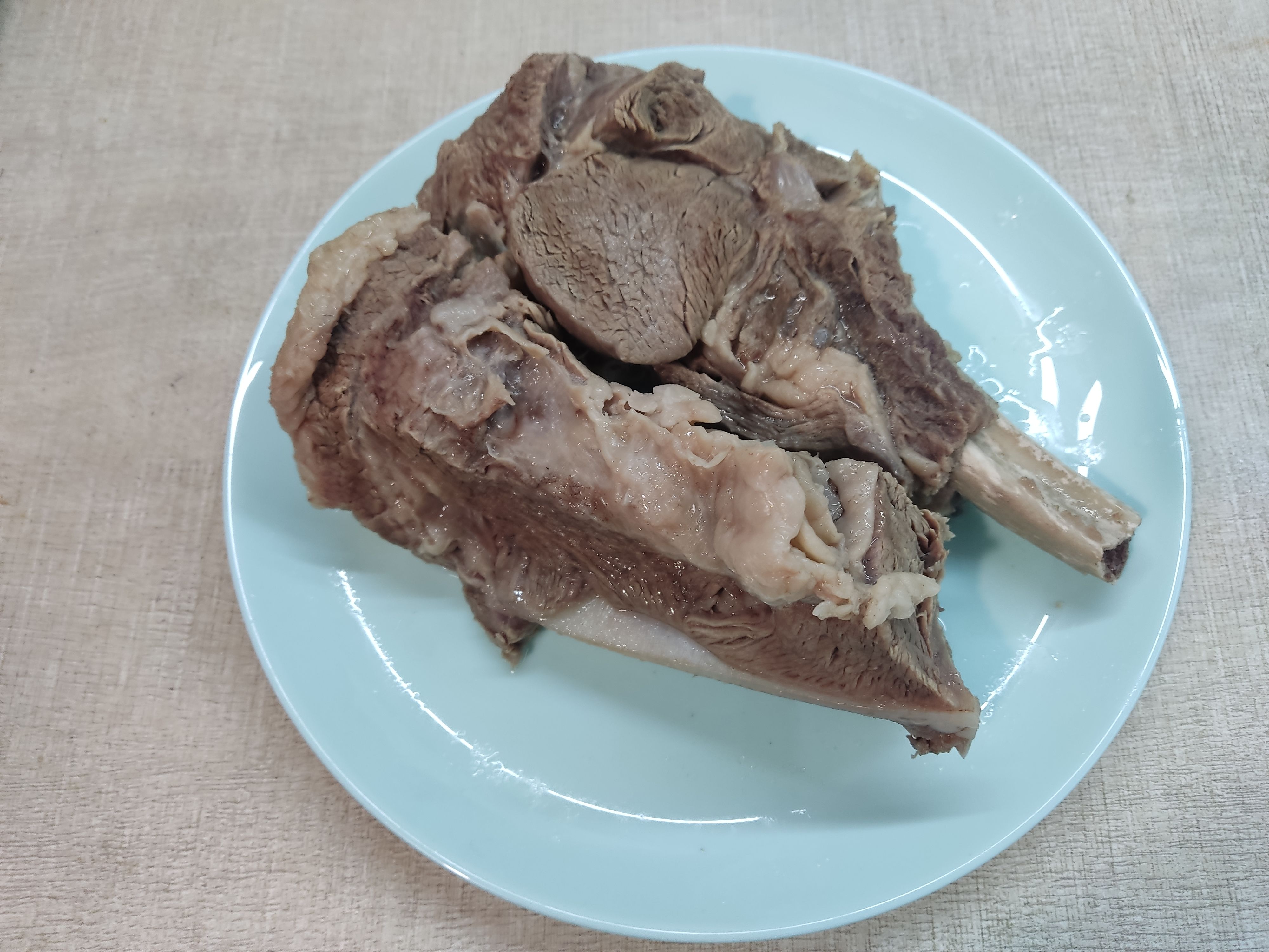 Варёное мясо, кажется, не может выглядеть красиво