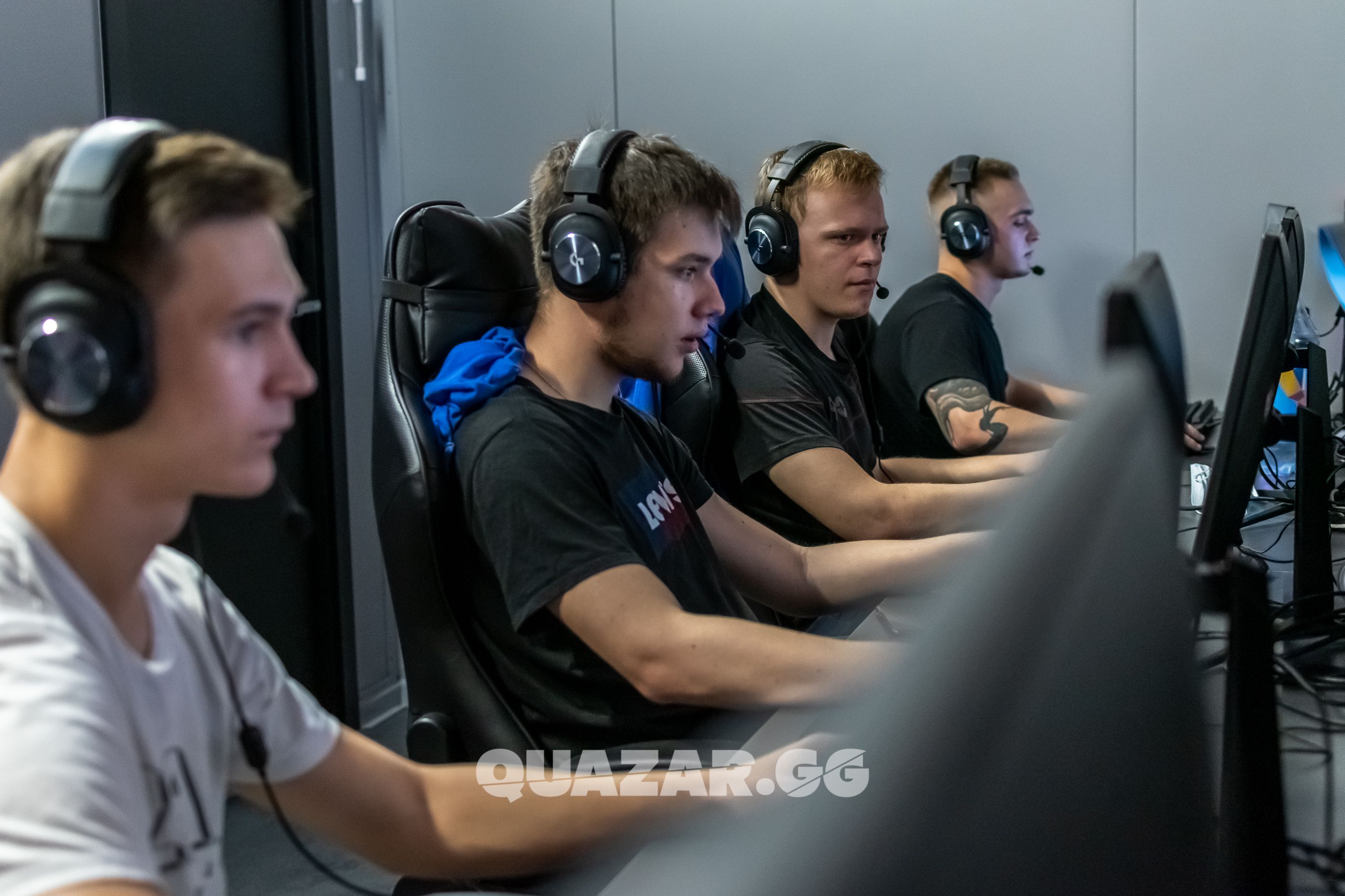 Лига QUAZAR.GG