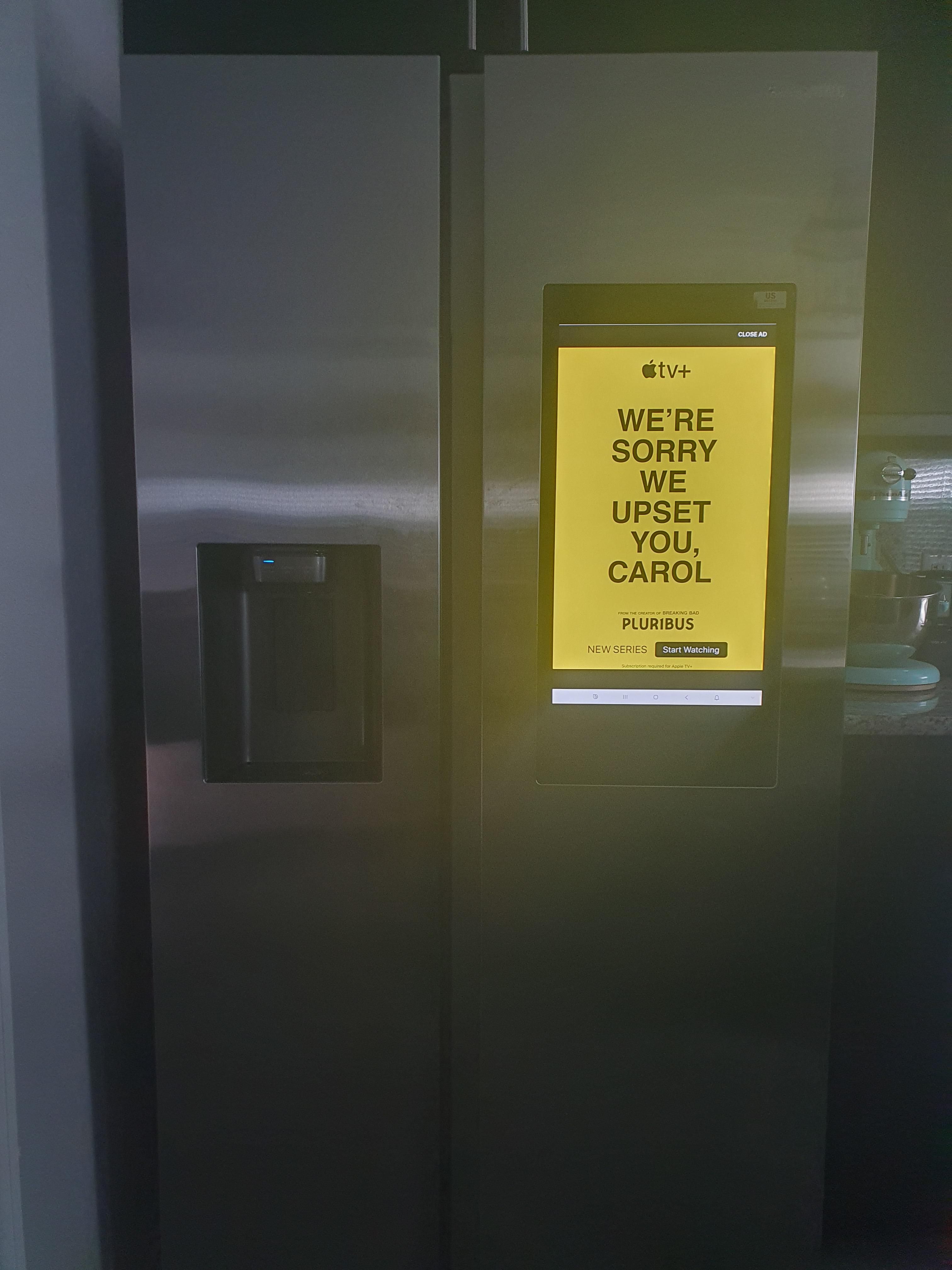 Пример рекламы на другом холодильнике. Источник: reddit/Shellnanigans