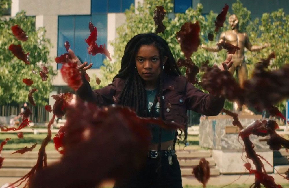 Кадр из сериала «Поколение "Ви"»