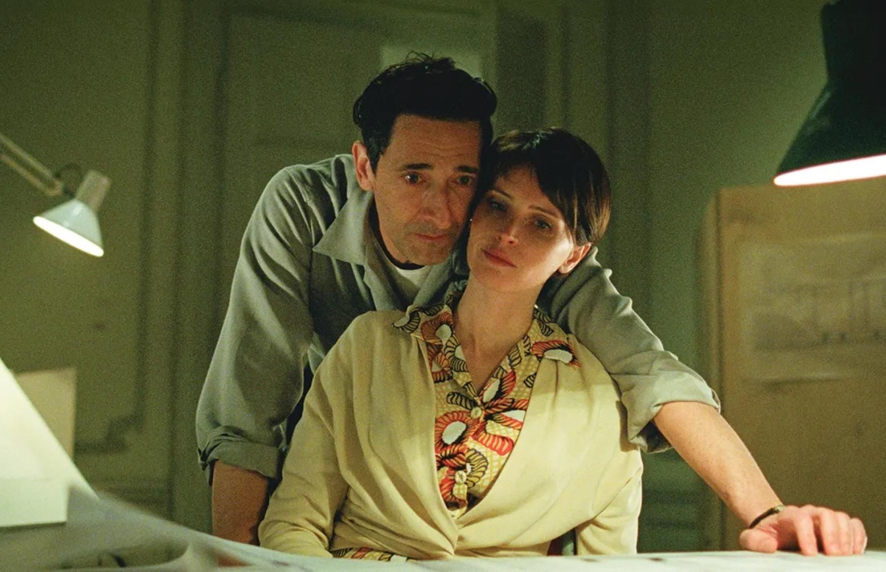 Эдриан Броуди в фильме «Бруталист»