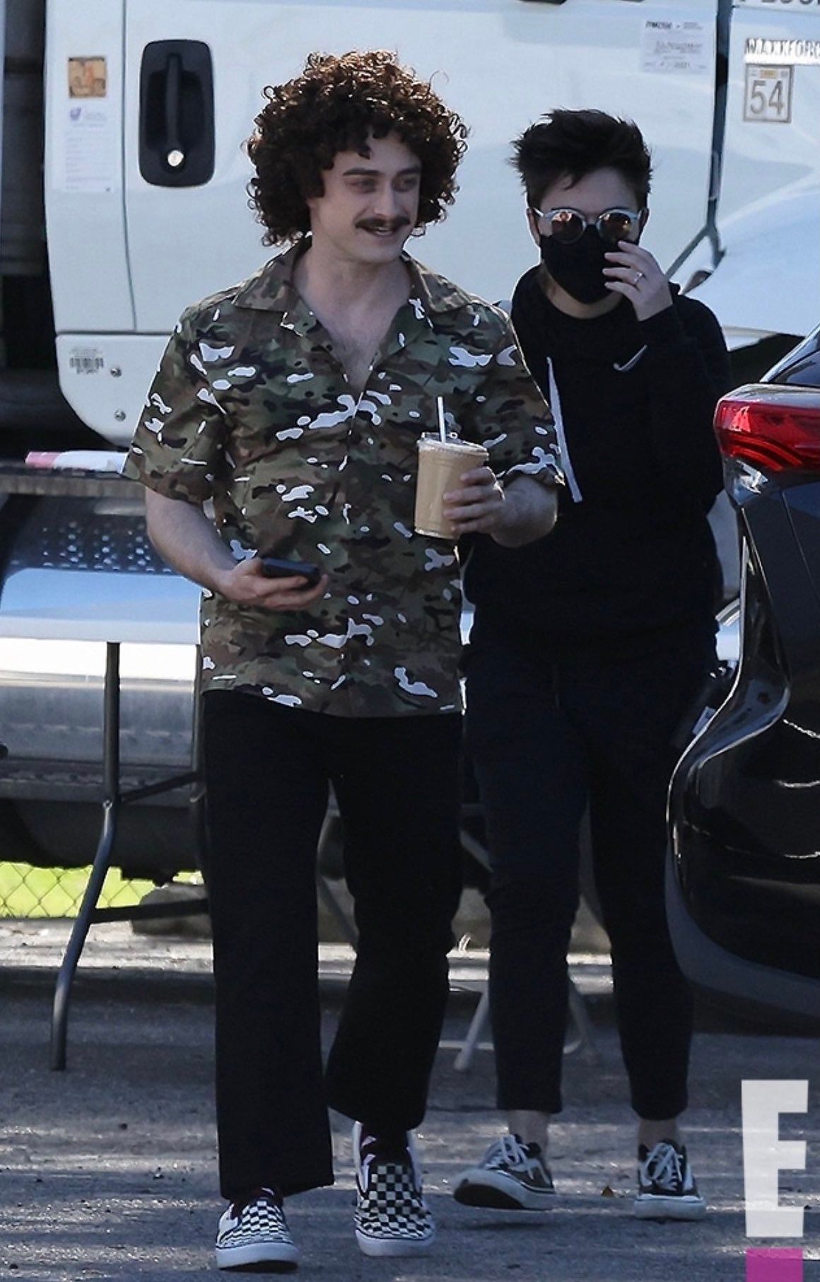 Дэниел Рэдклифф в роли Weird Al. Источник фото: twitter.com/cravemedia_