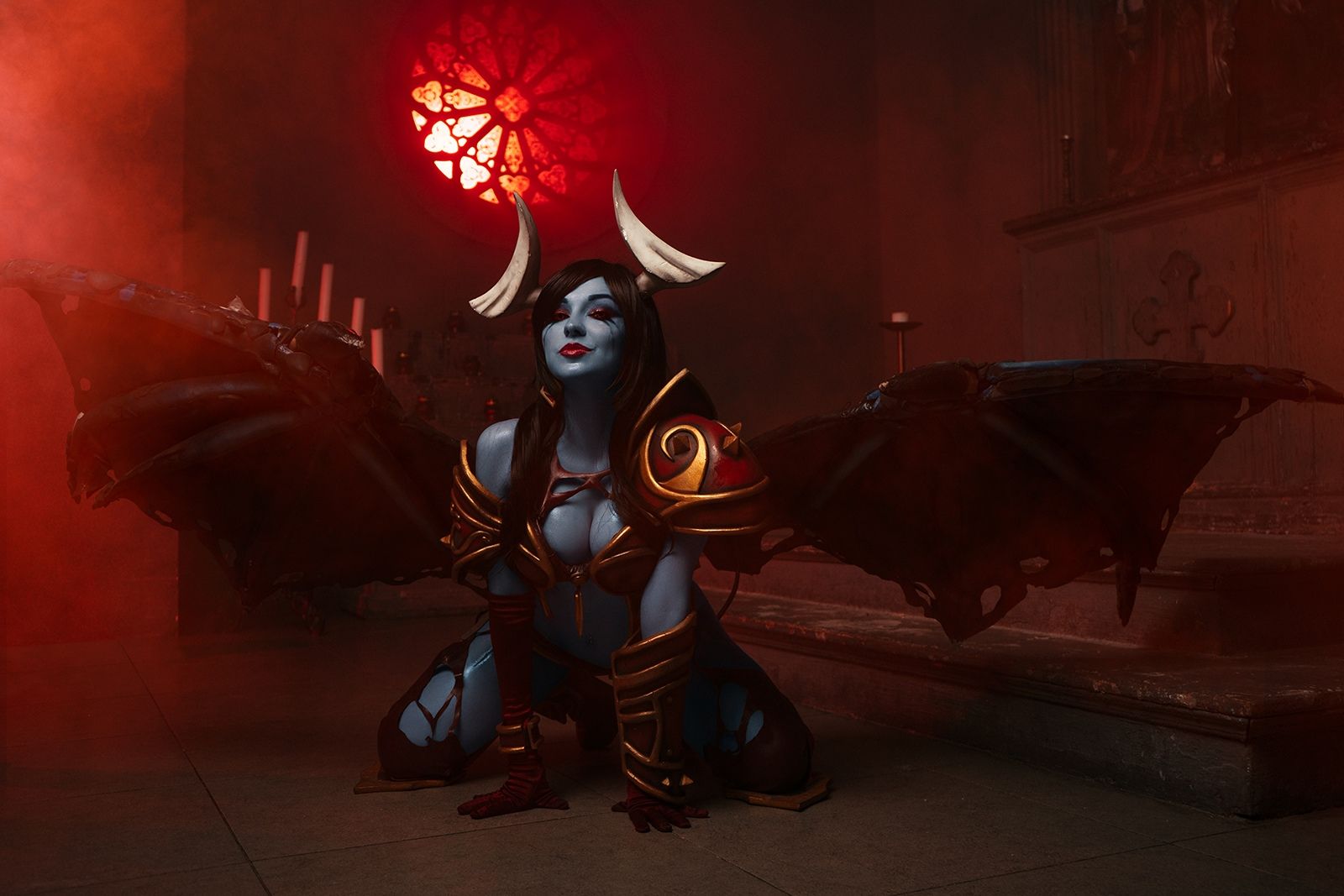 Косплей на Queen of Pain из Dota 2. Косплеер: Ирис Фёдорова. Фотограф: Torati photo. Источник: vk.com/cosplayiris