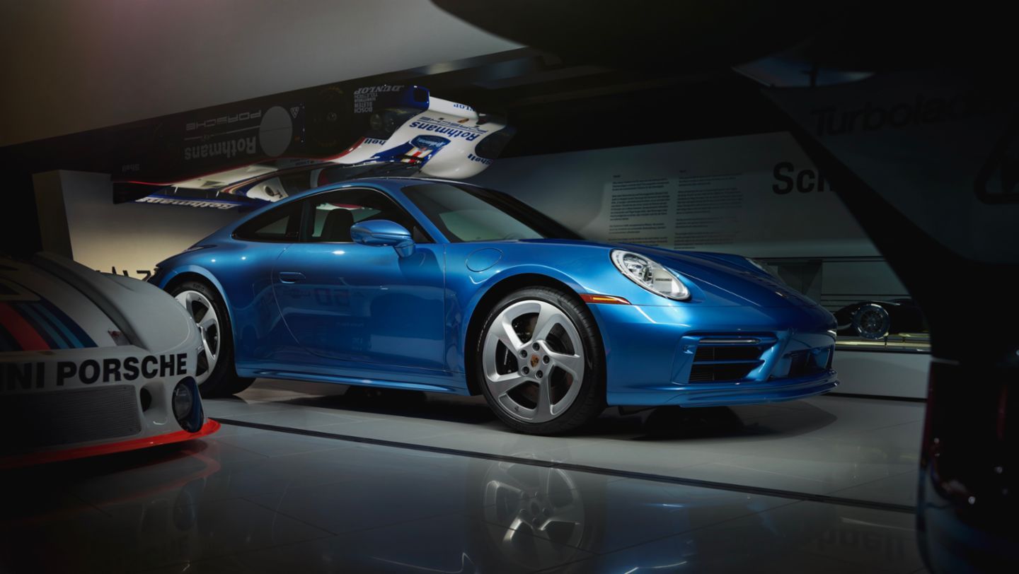 Новый Porsche — уникальная модель, вдохновленная Салли Каррерой из «Тачек»