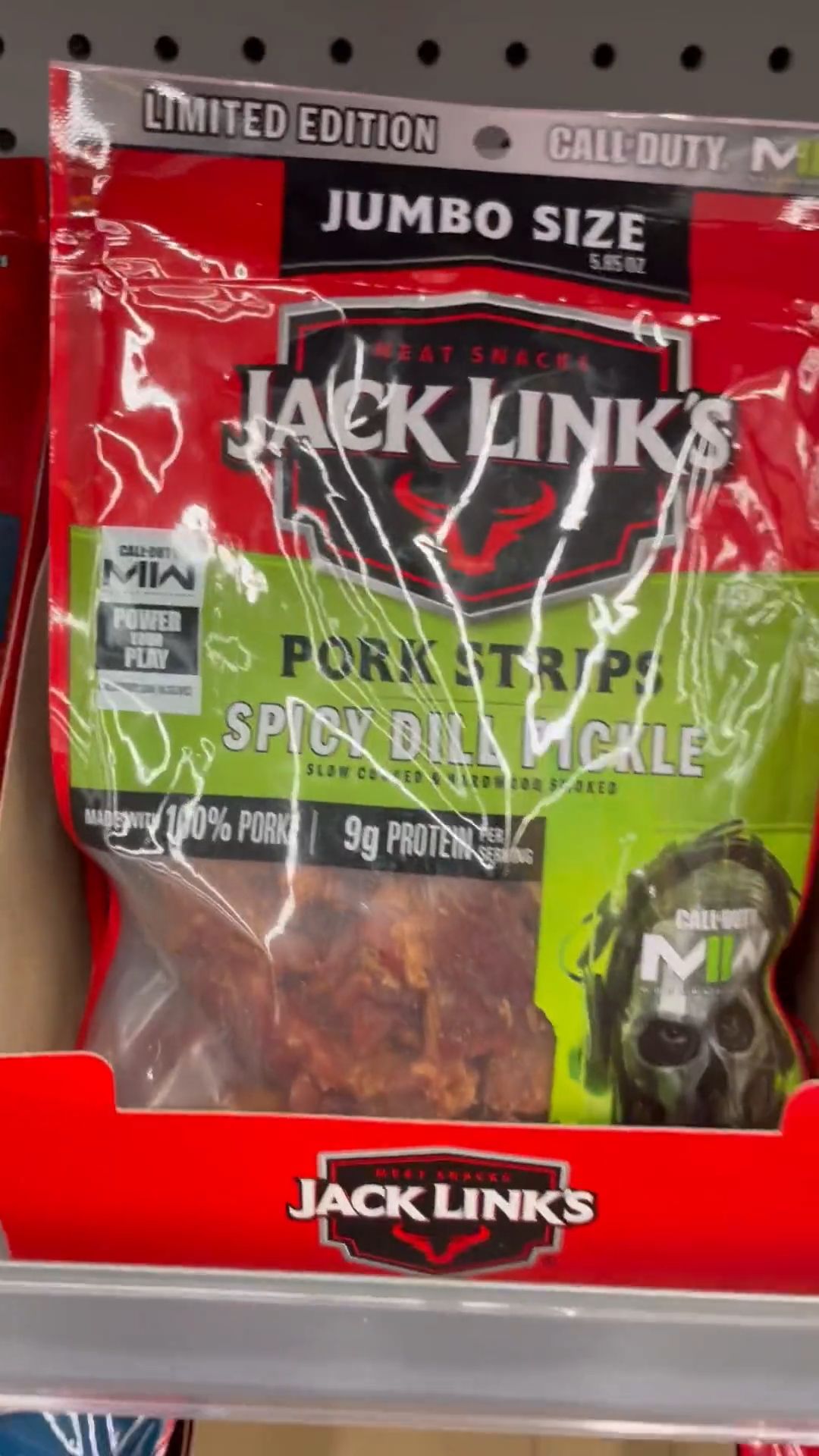 Пачки с украденными кодами. Источник: twitter.com/ModernWarzone