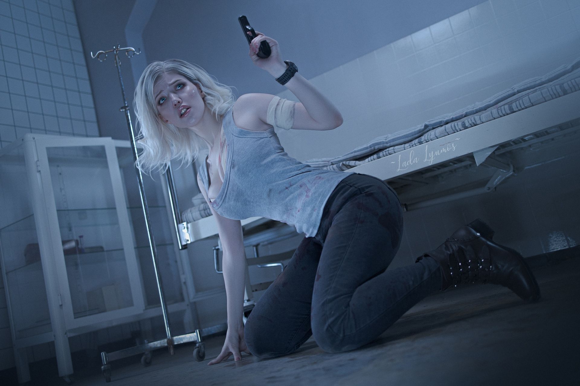 Косплей на Грейс Эшкрофт из Resident Evil Requiem. Косплеер: Lada Lyumos — vk.com/lyumoslada. Источник: «ВКонтакте» 