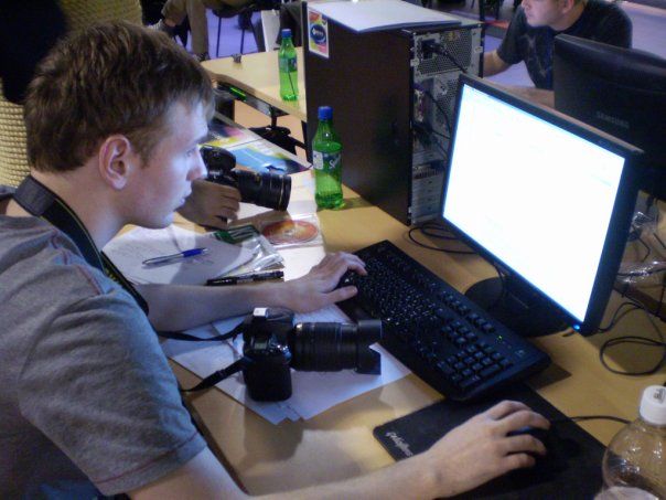 Prb отжал компьютер у одного из участников в игровой зоне